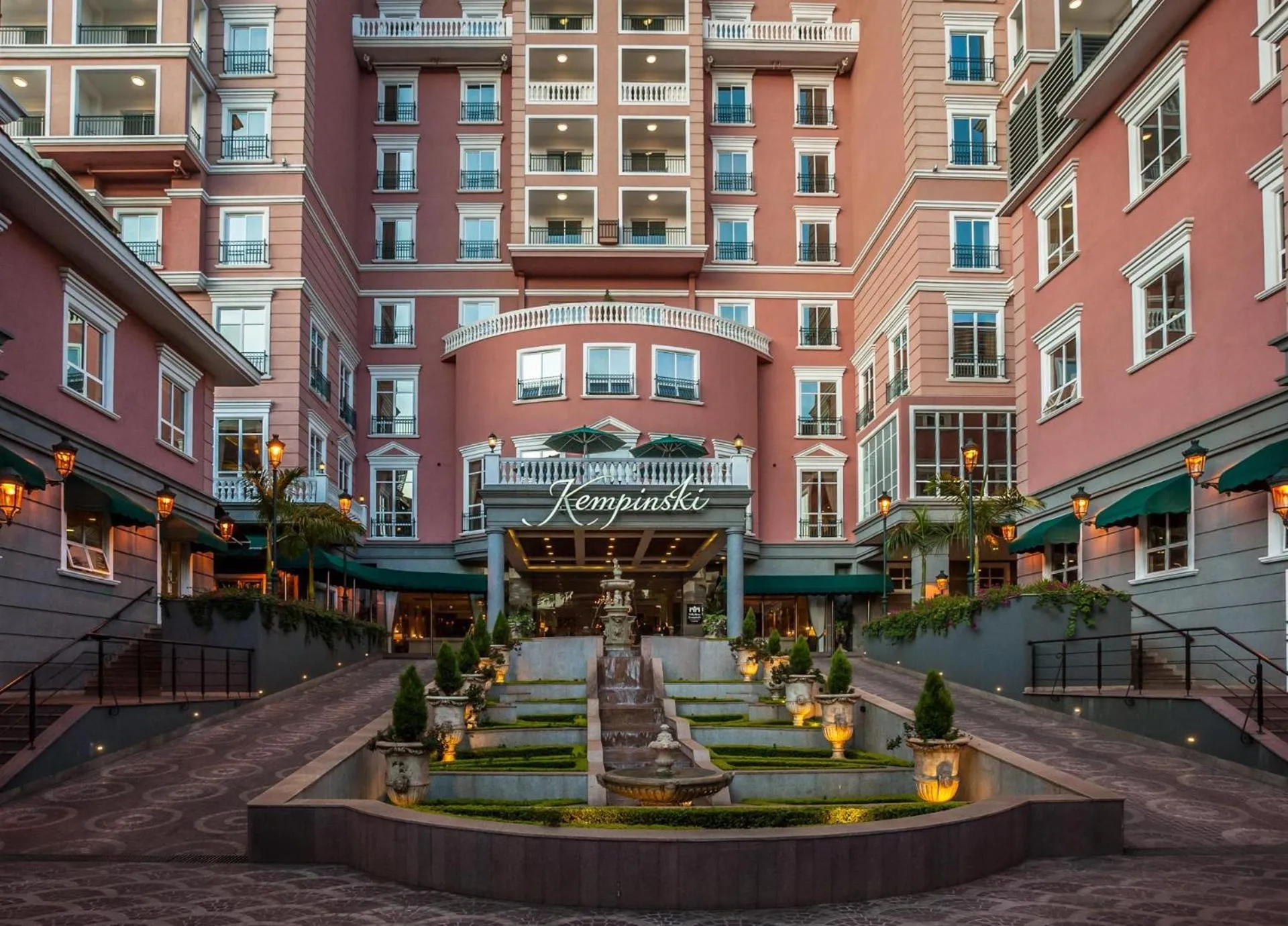 Property building in Villa Rosa Kempinski