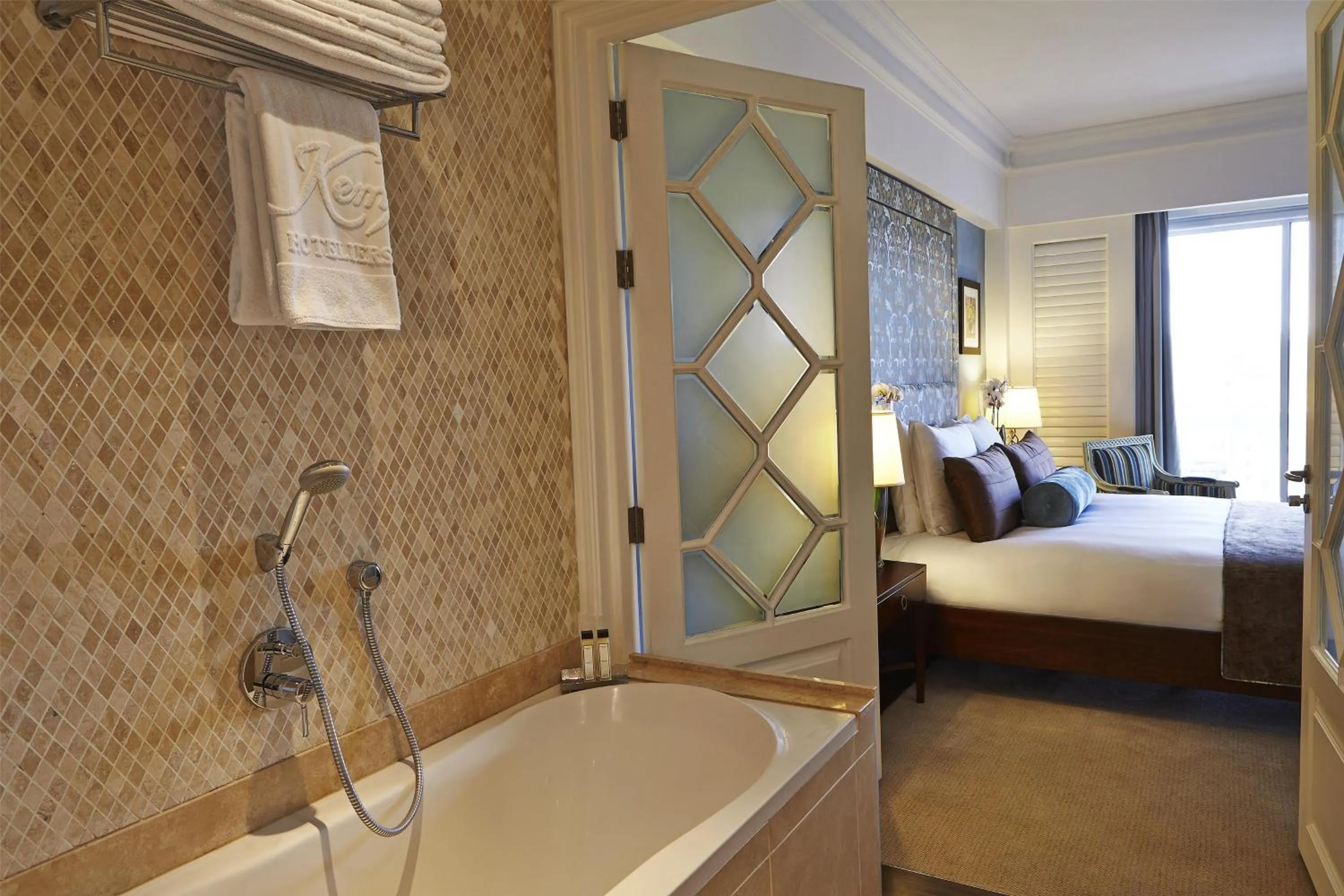Bathroom, Bed in Villa Rosa Kempinski