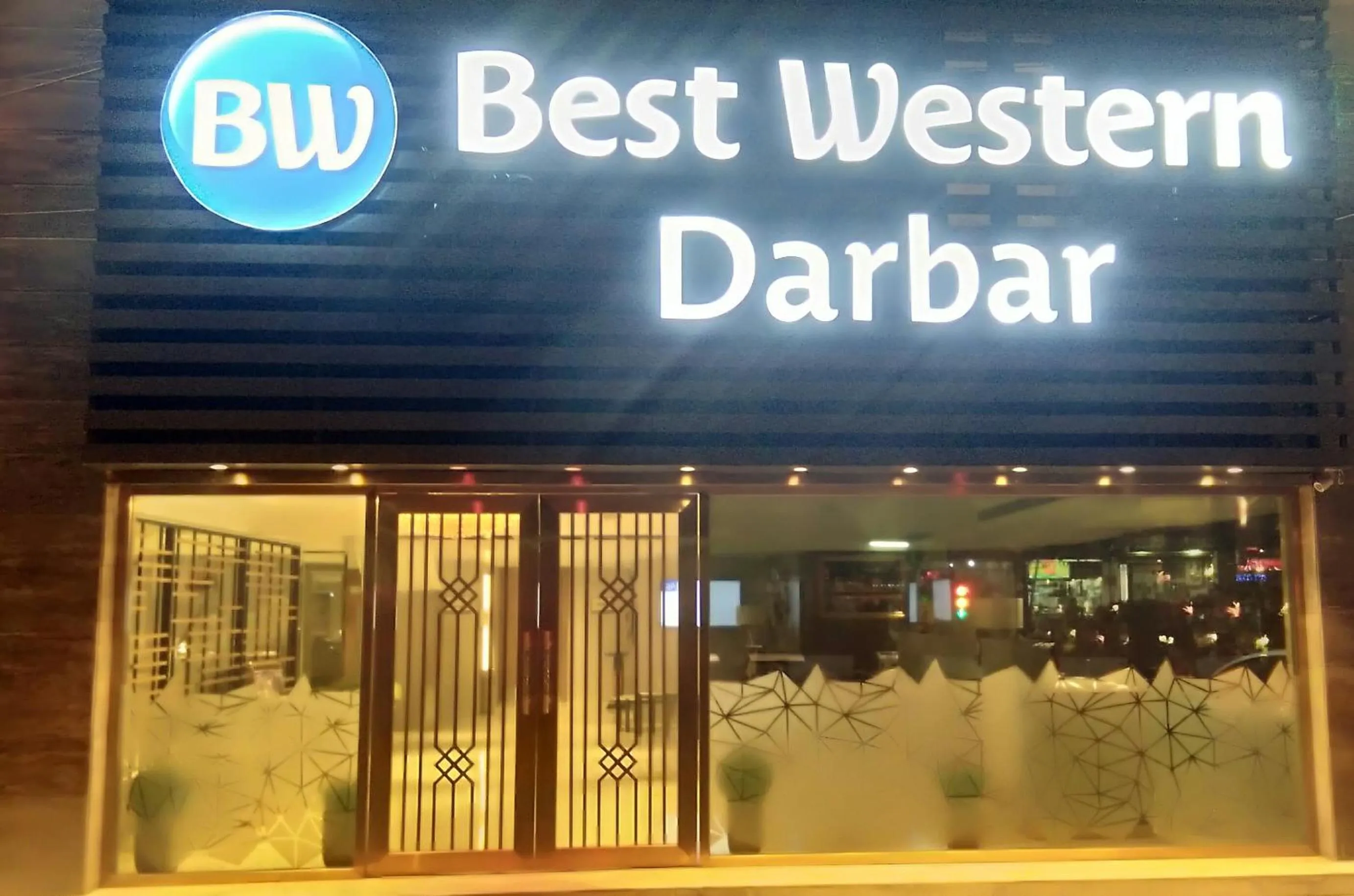 Facade/entrance in Best Western Darbar