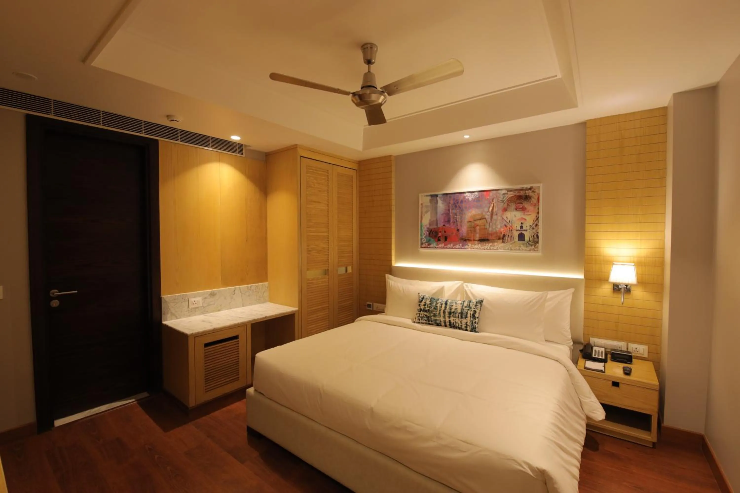 View (from property/room), Bed in Best Western Darbar