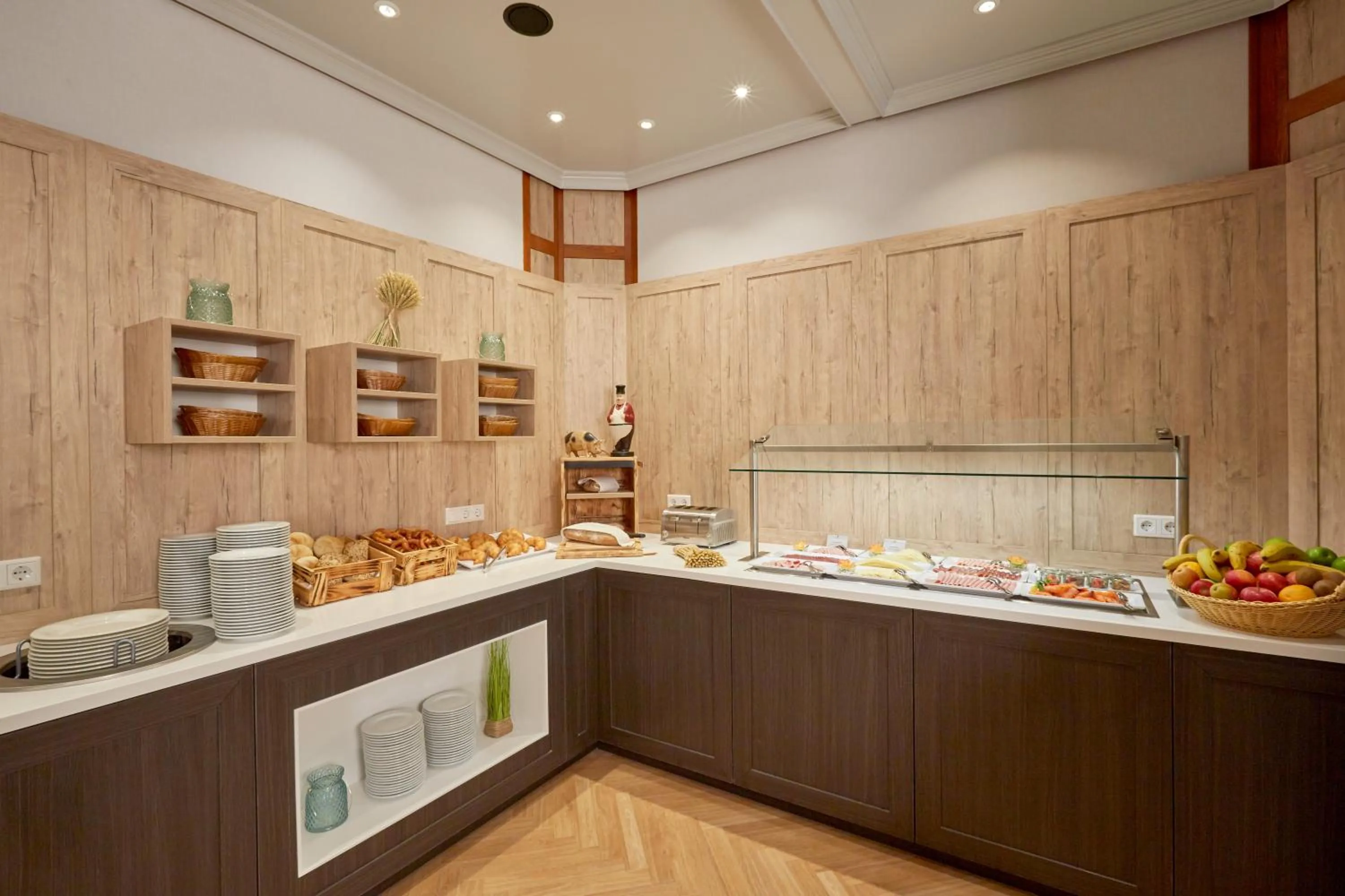 American breakfast in H+ Hotel Stuttgart Herrenberg