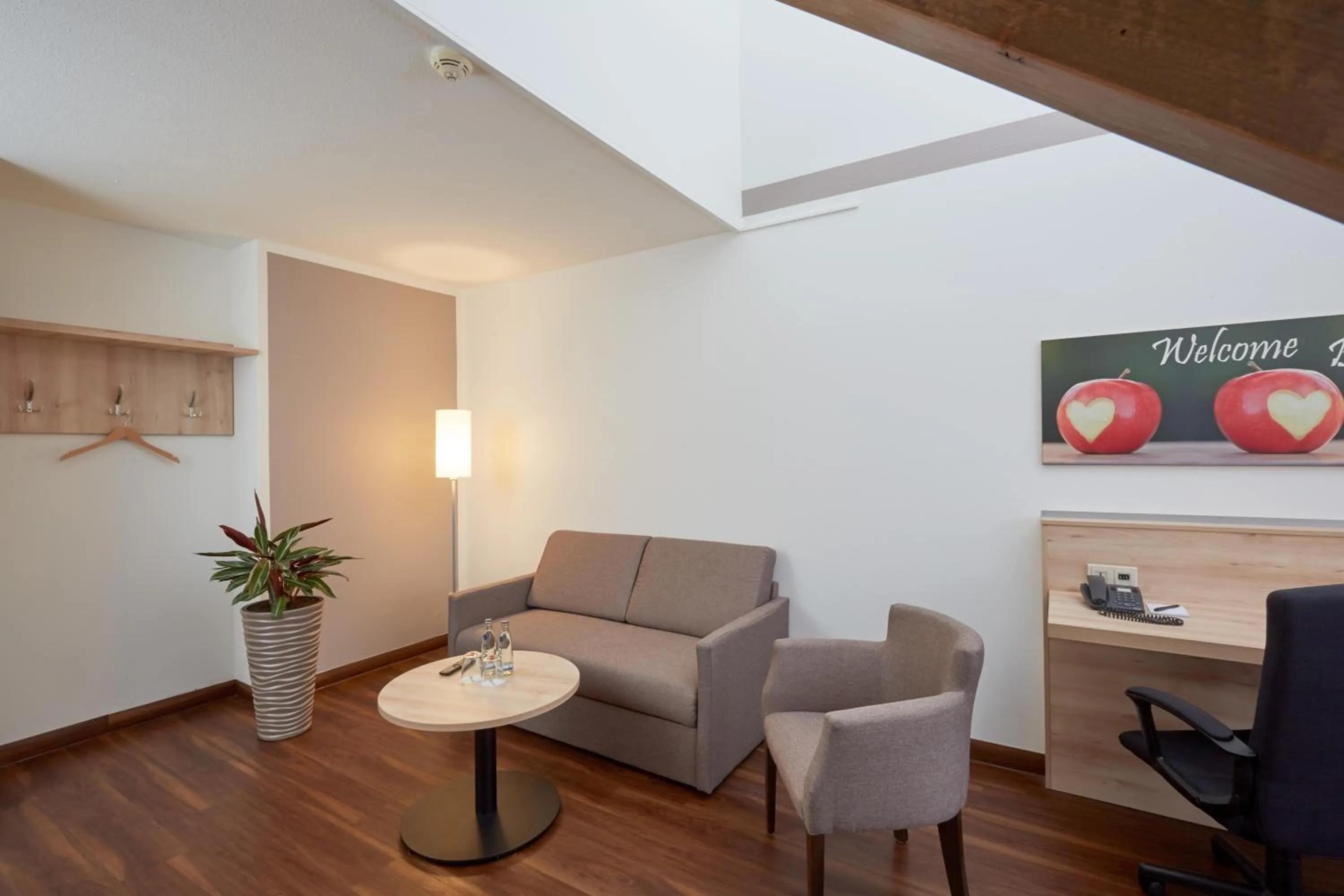 Photo of the whole room in H+ Hotel Stuttgart Herrenberg