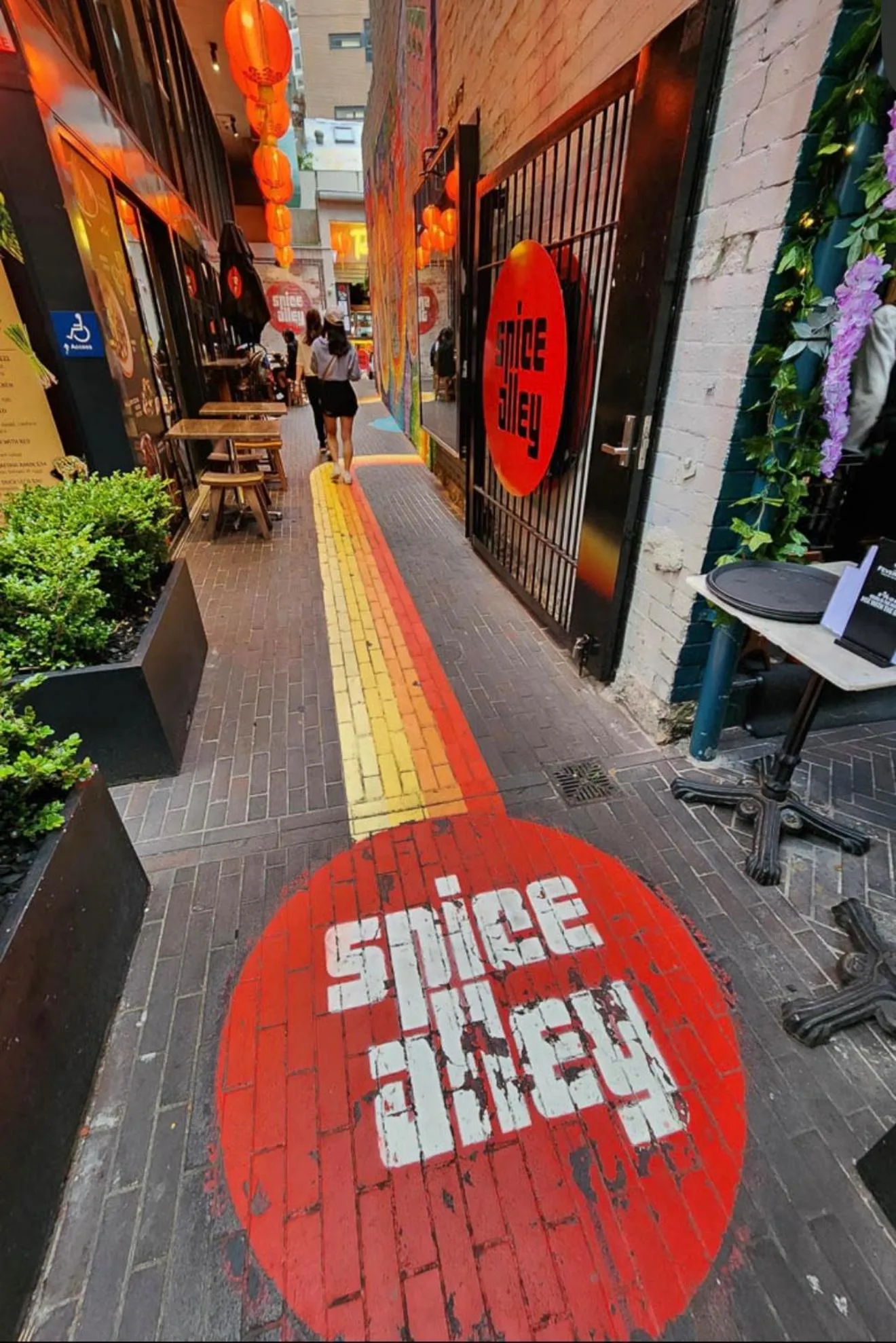 Restaurant/places to eat in Spice On Broadway