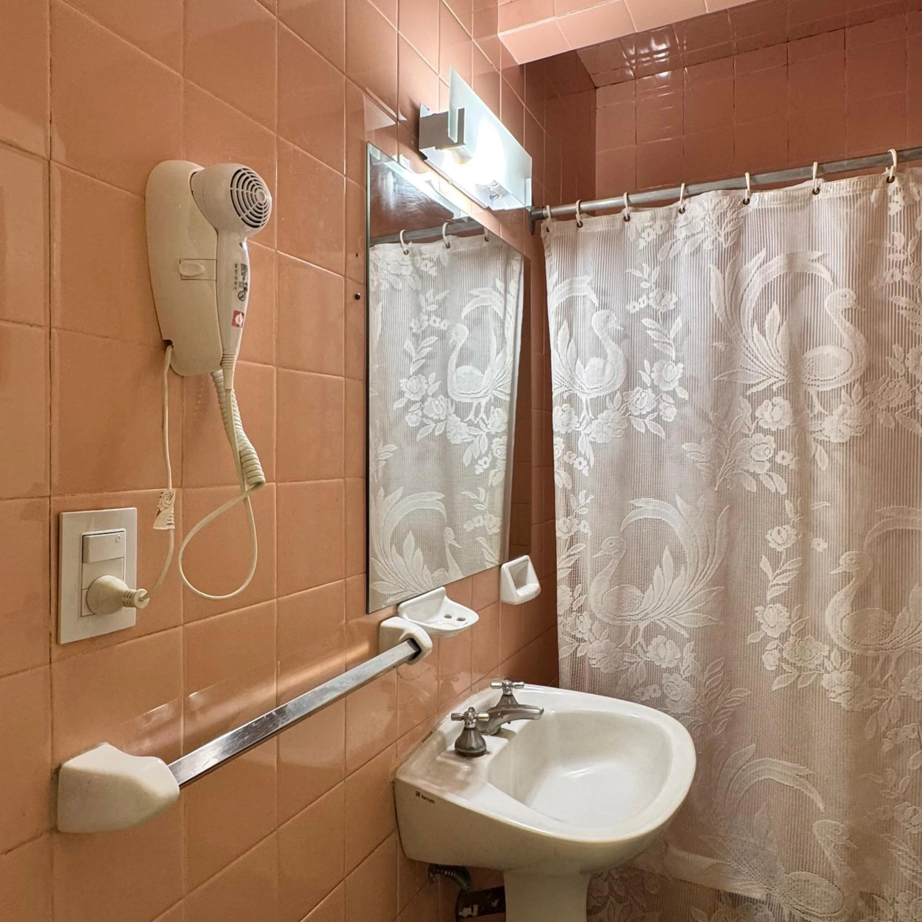 Estocolmo Hotel by bund