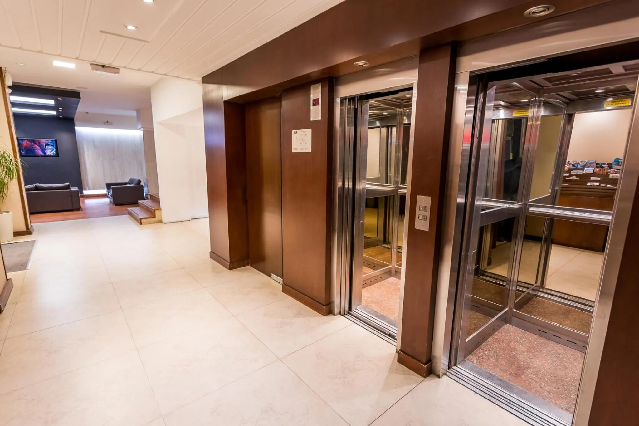 Lobby or reception in Estocolmo Hotel by bund