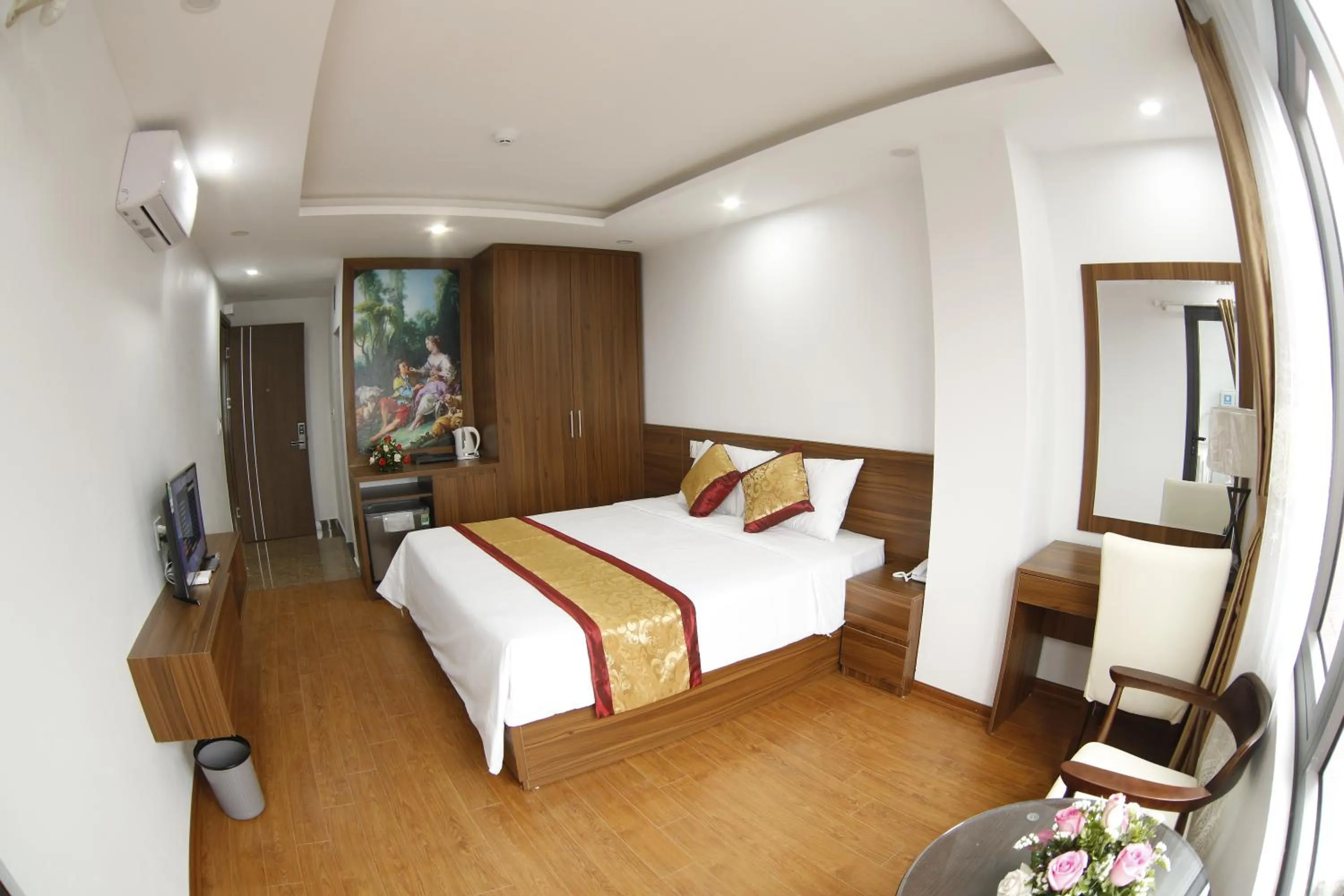 Bed in Bảo Ngọc Diamond Hotel