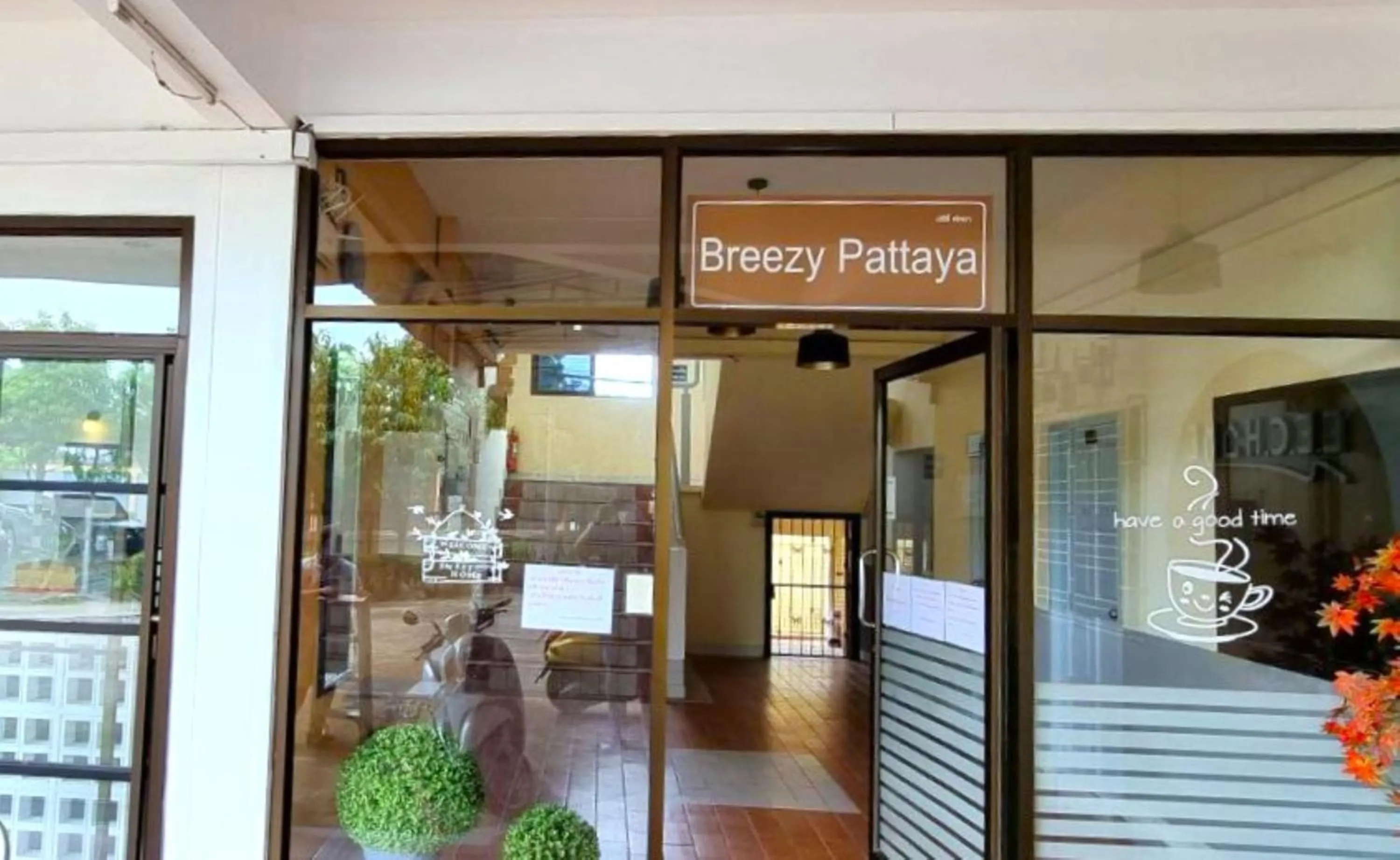 Facade/entrance in Breezy Pattaya