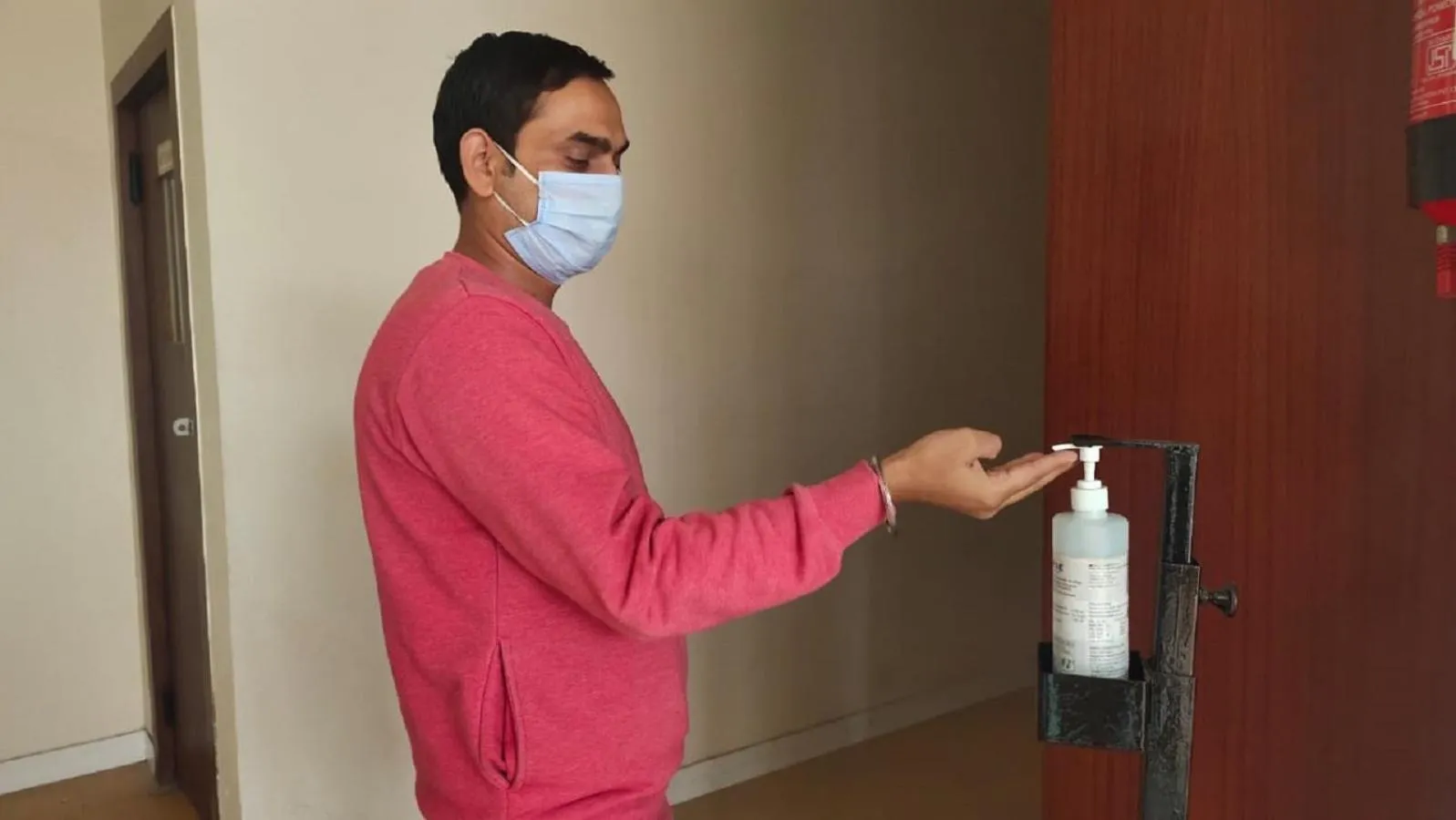 People in Amritara Sadka Amritsar