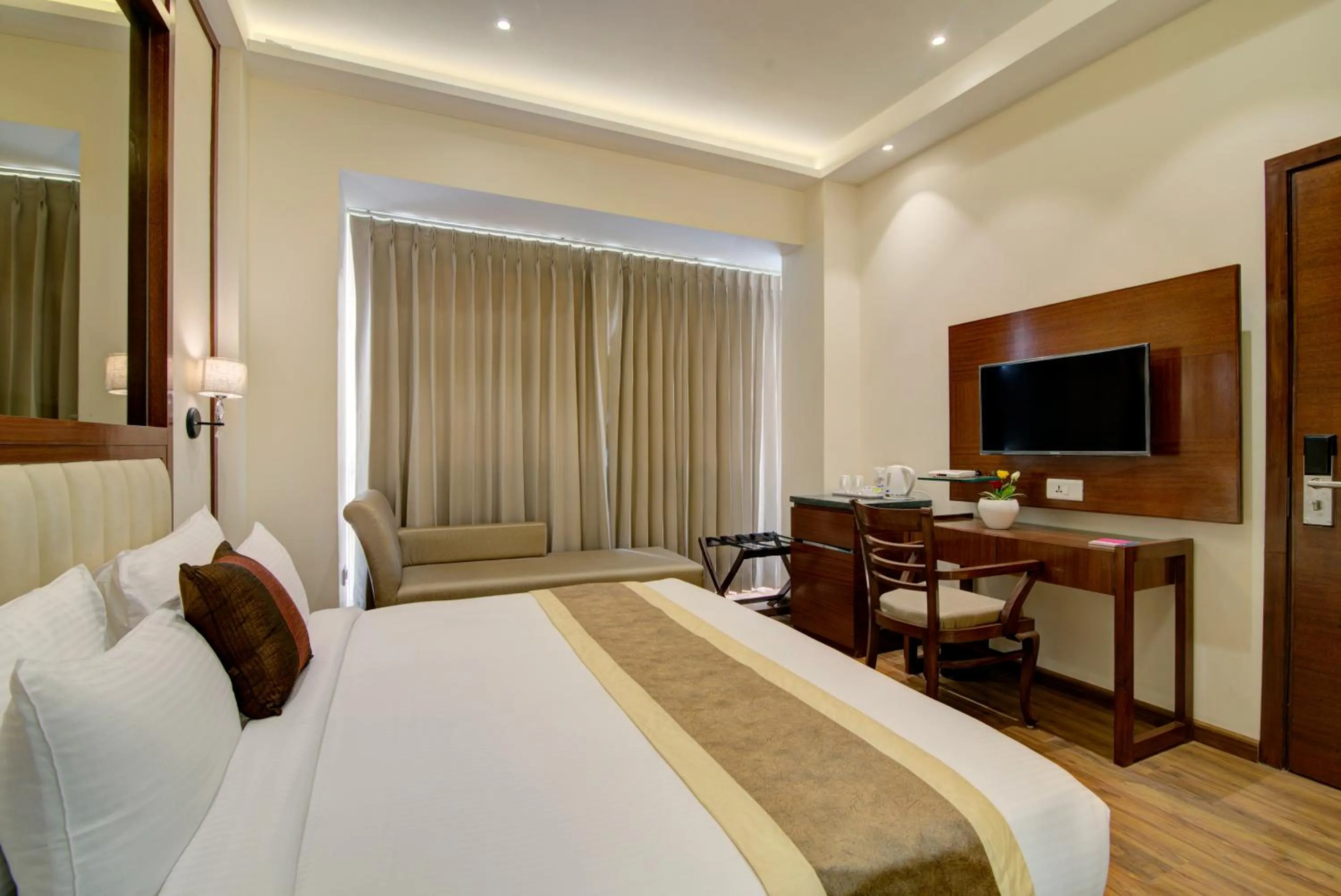 Bed in Amritara Sadka Amritsar