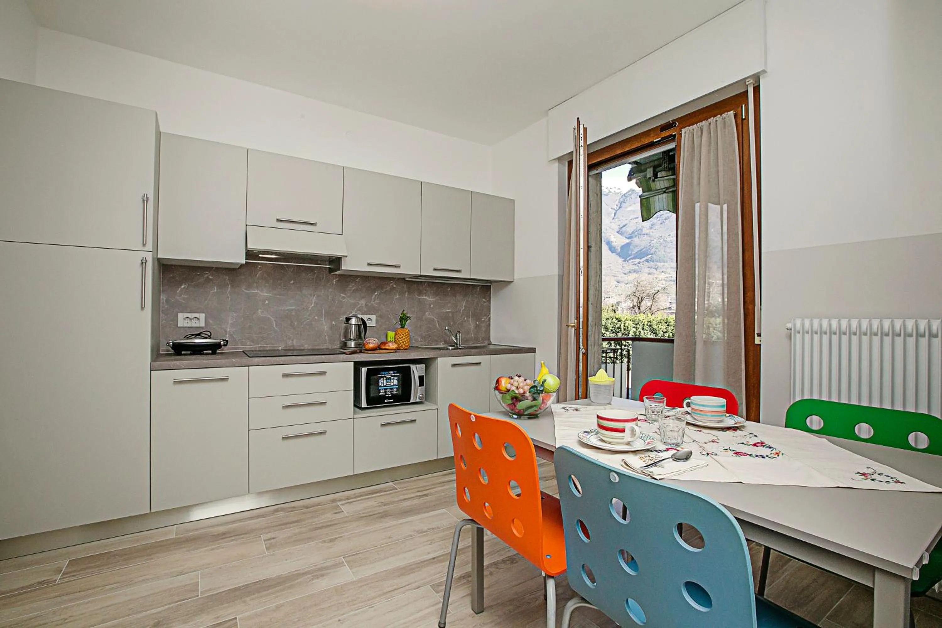 Kitchen or kitchenette in Bella Arco Apartment - Happy Rentals
