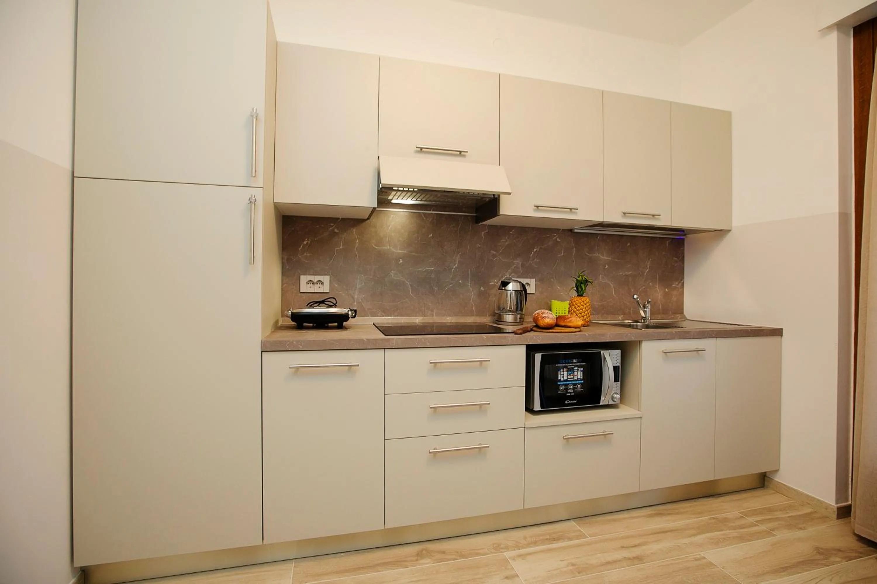 Kitchen or kitchenette in Bella Arco Apartment - Happy Rentals