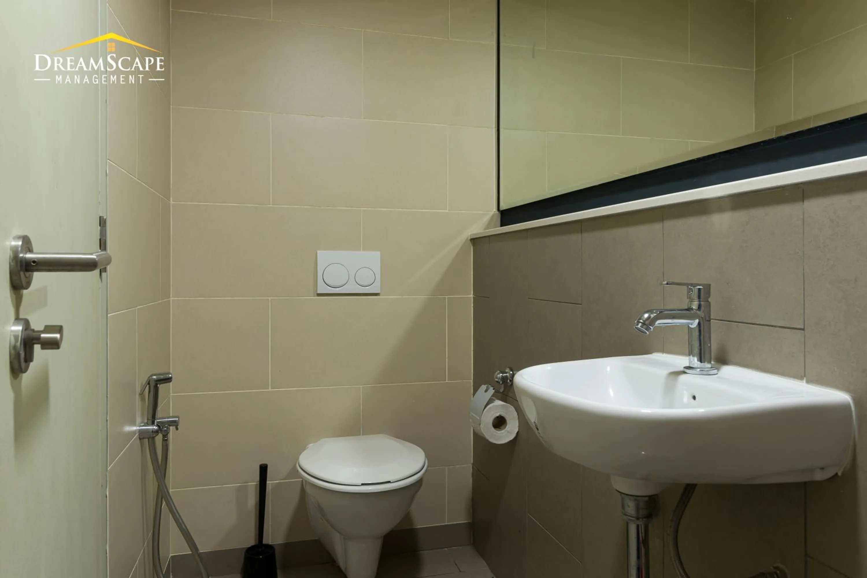 Toilet in Tamarind Suite by DreamScape