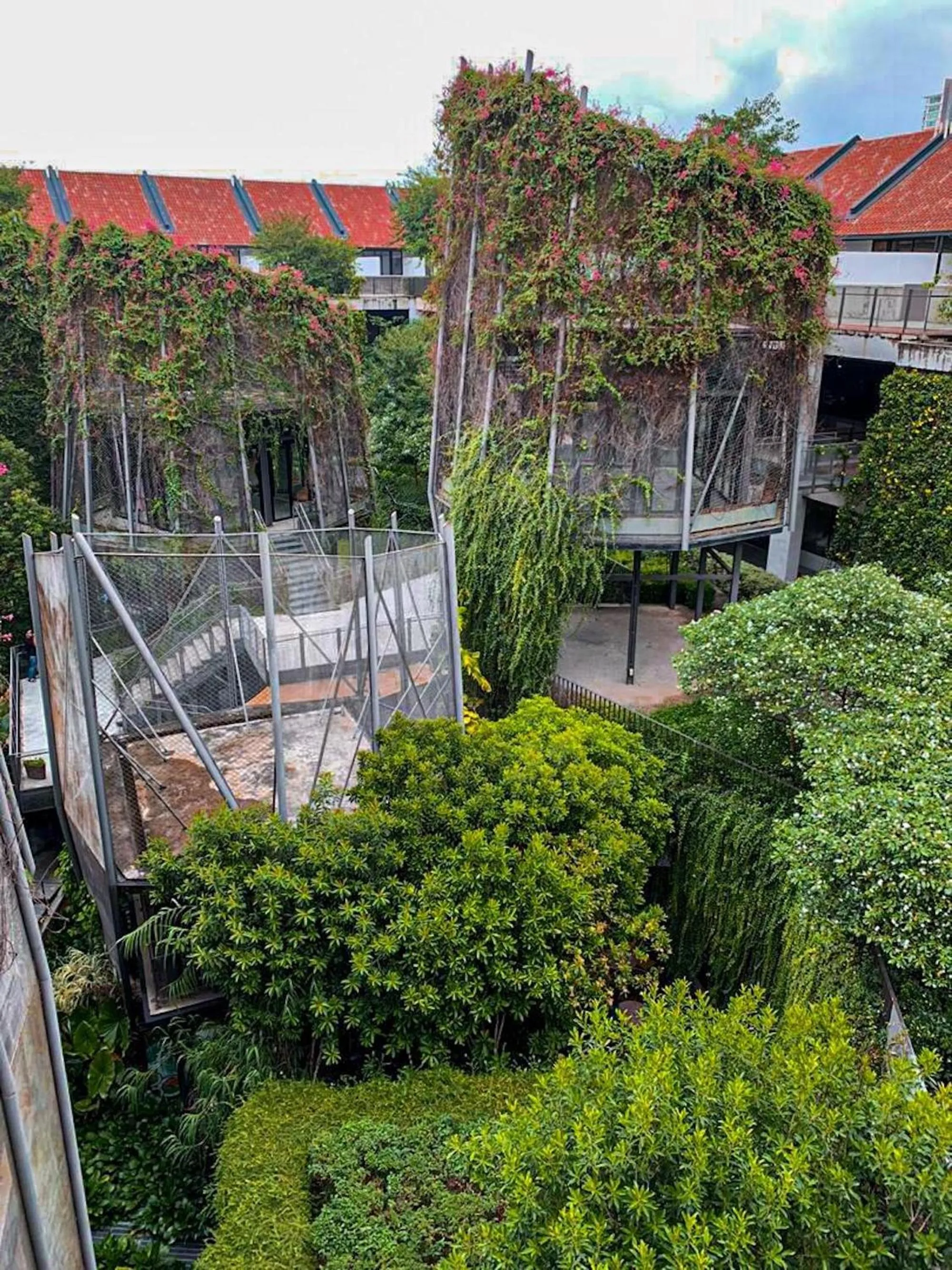 Garden in Tamarind Suite by DreamScape