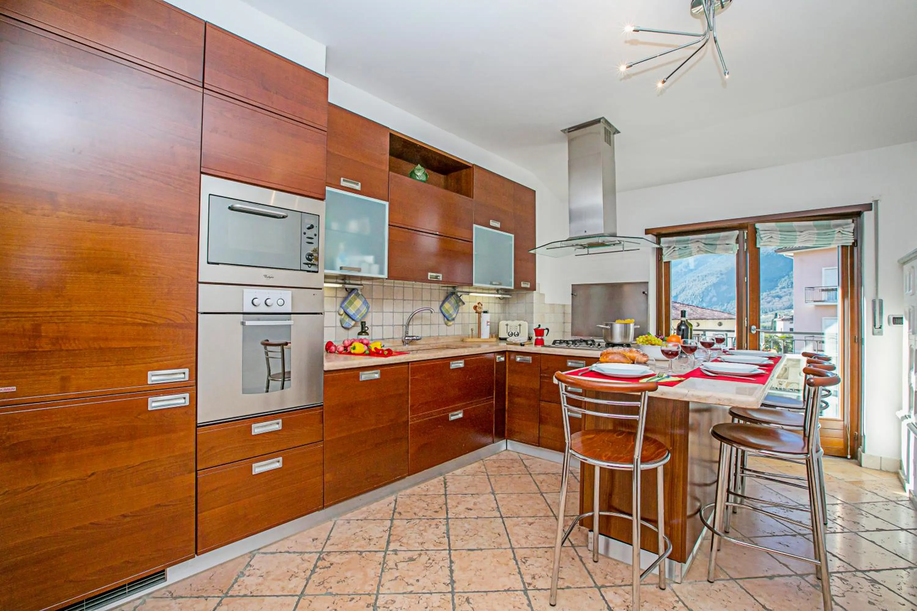 Kitchen or kitchenette in Paulie Apartment - Happy Rentals
