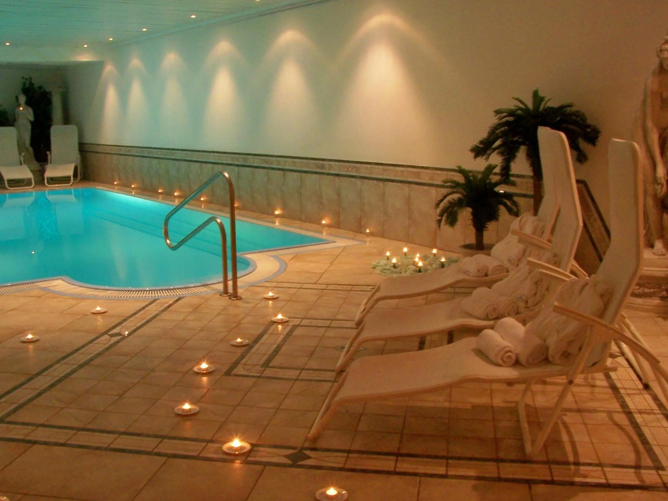 Swimming pool in Hotel Etschquelle