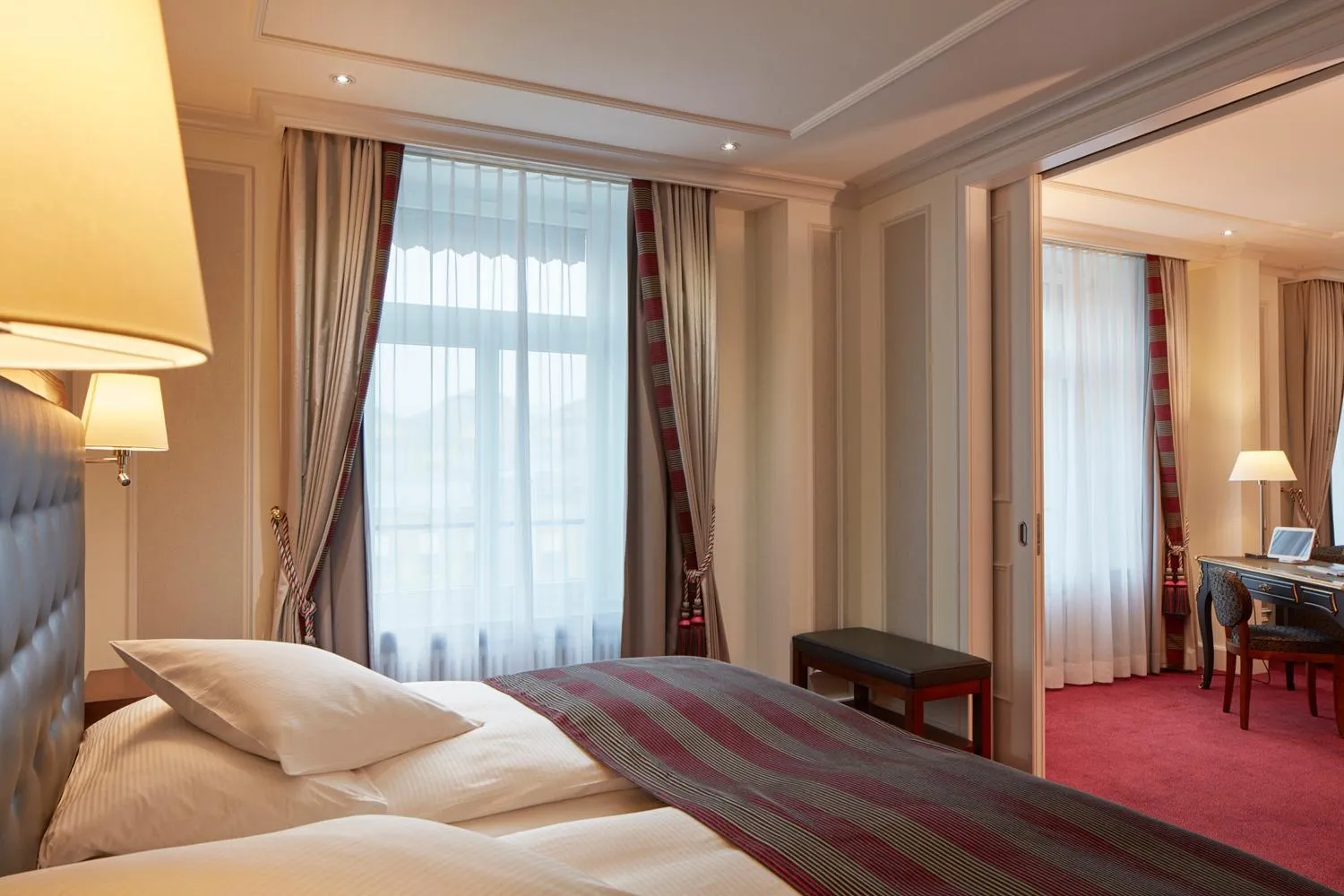 Bed in The Dufour by Hotel Schweizerhof Zürich