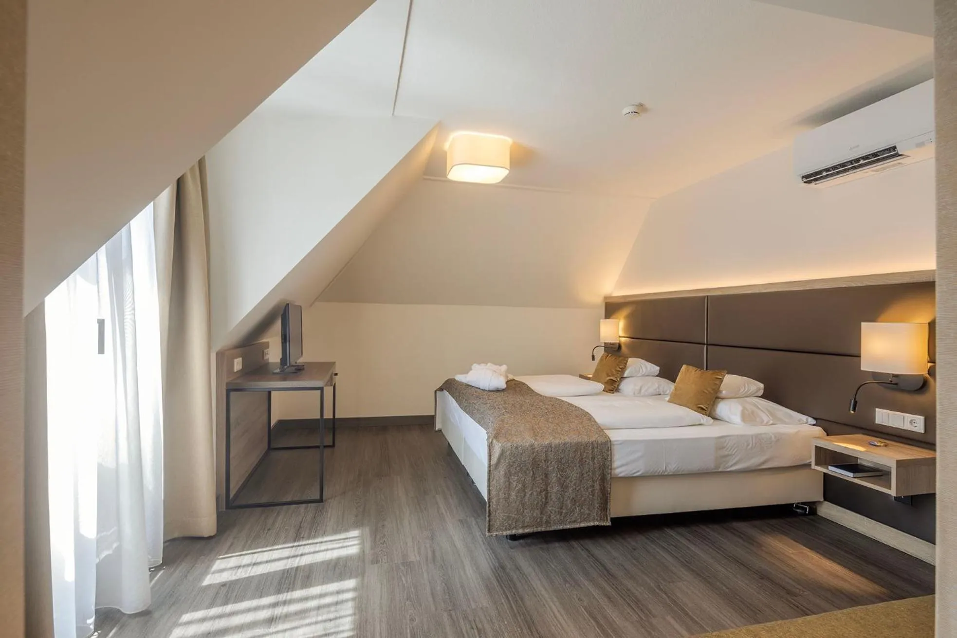 Bedroom, Bed in Flair Park Hotel Ilshofen