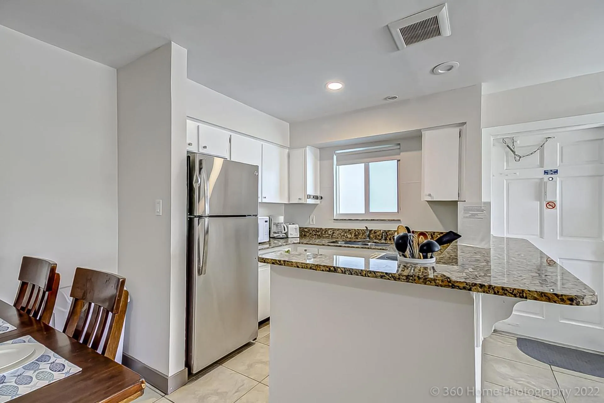 kitchen in Twins Inn & Apartments