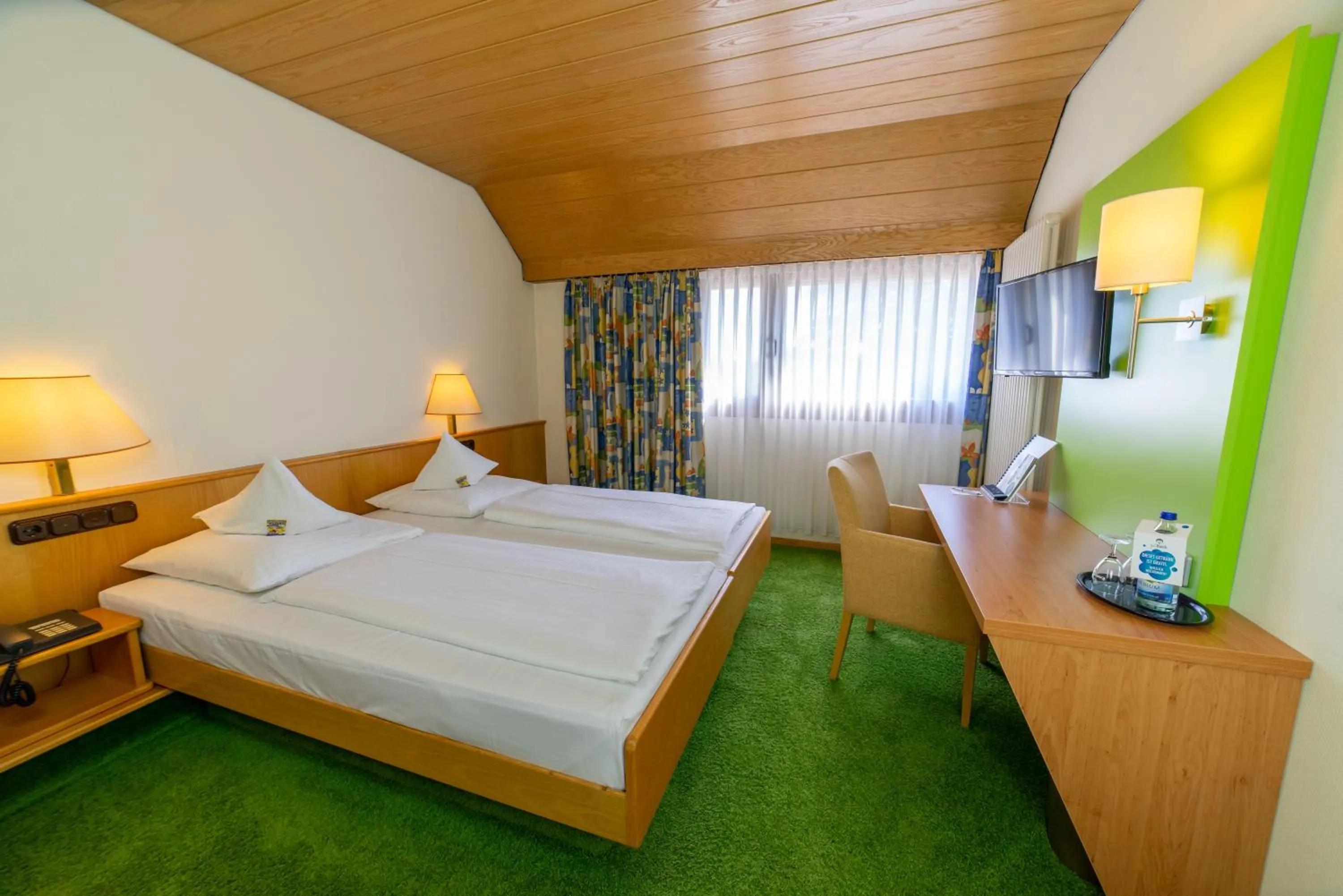 Bed in Stadt-gut-Hotel Filderhotel