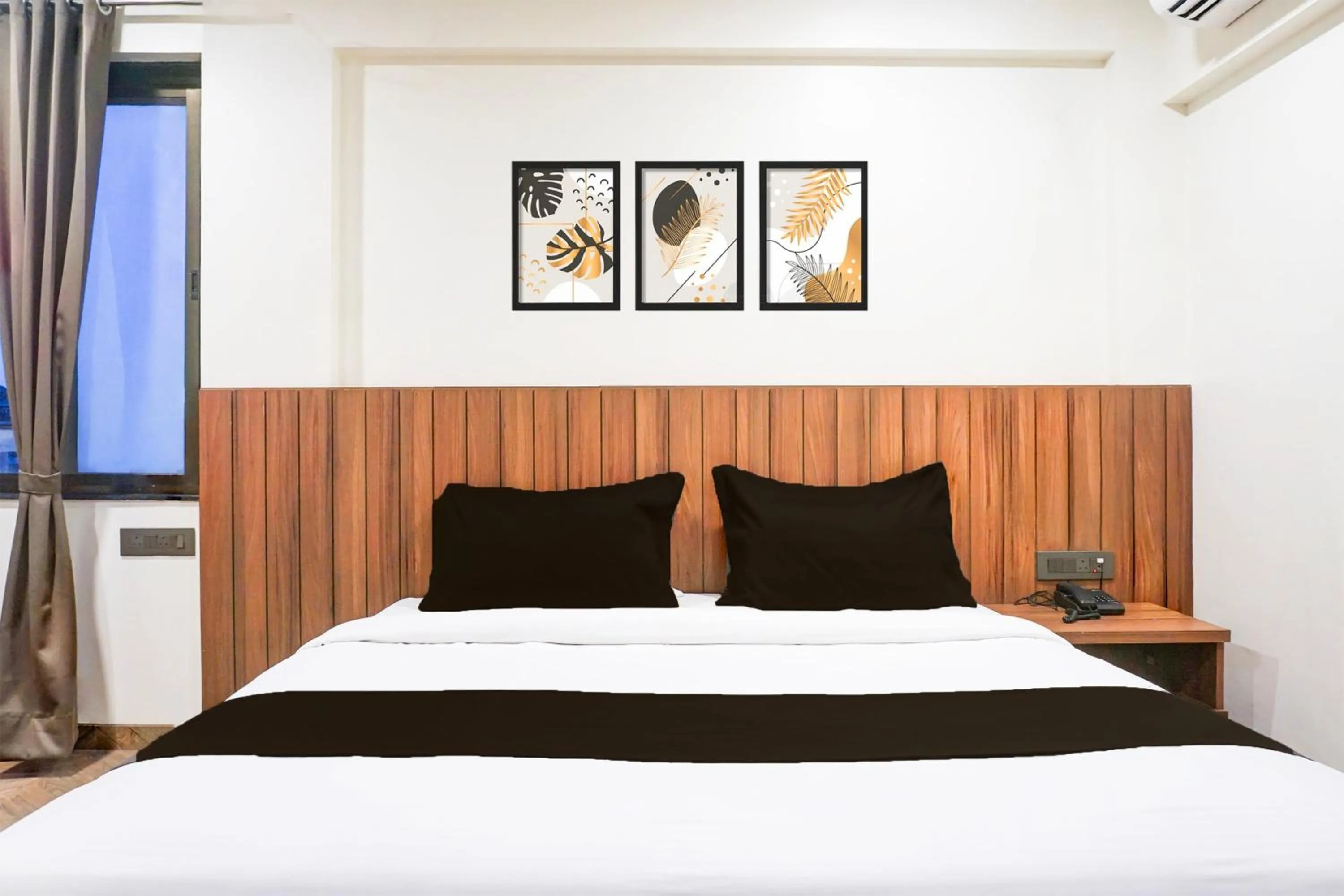 Bedroom, Bed in Super Townhouse Oak Viman Nagar Formerly Kuber Inn