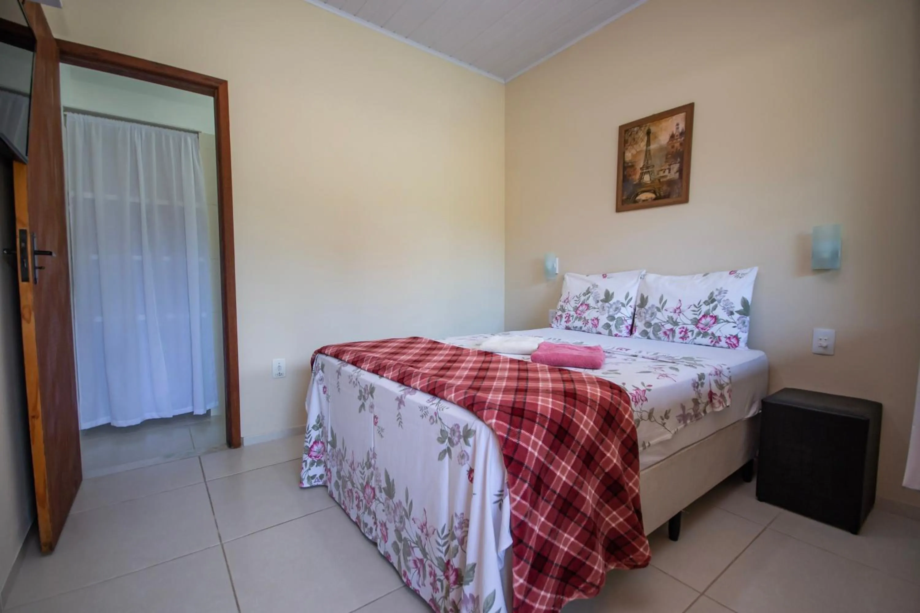 Bed in Pousada Quatro Estações Paraty