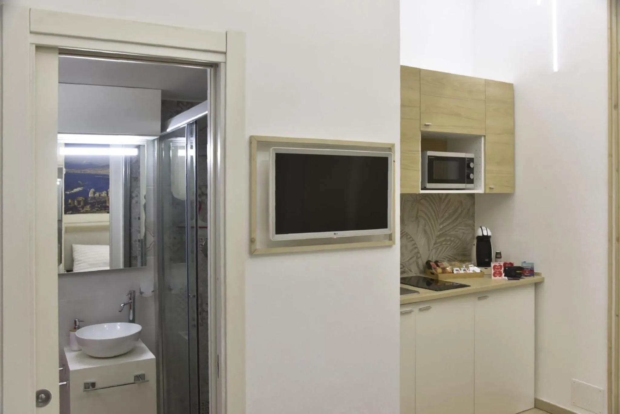 TV and multimedia in B&b Napoli da vivere