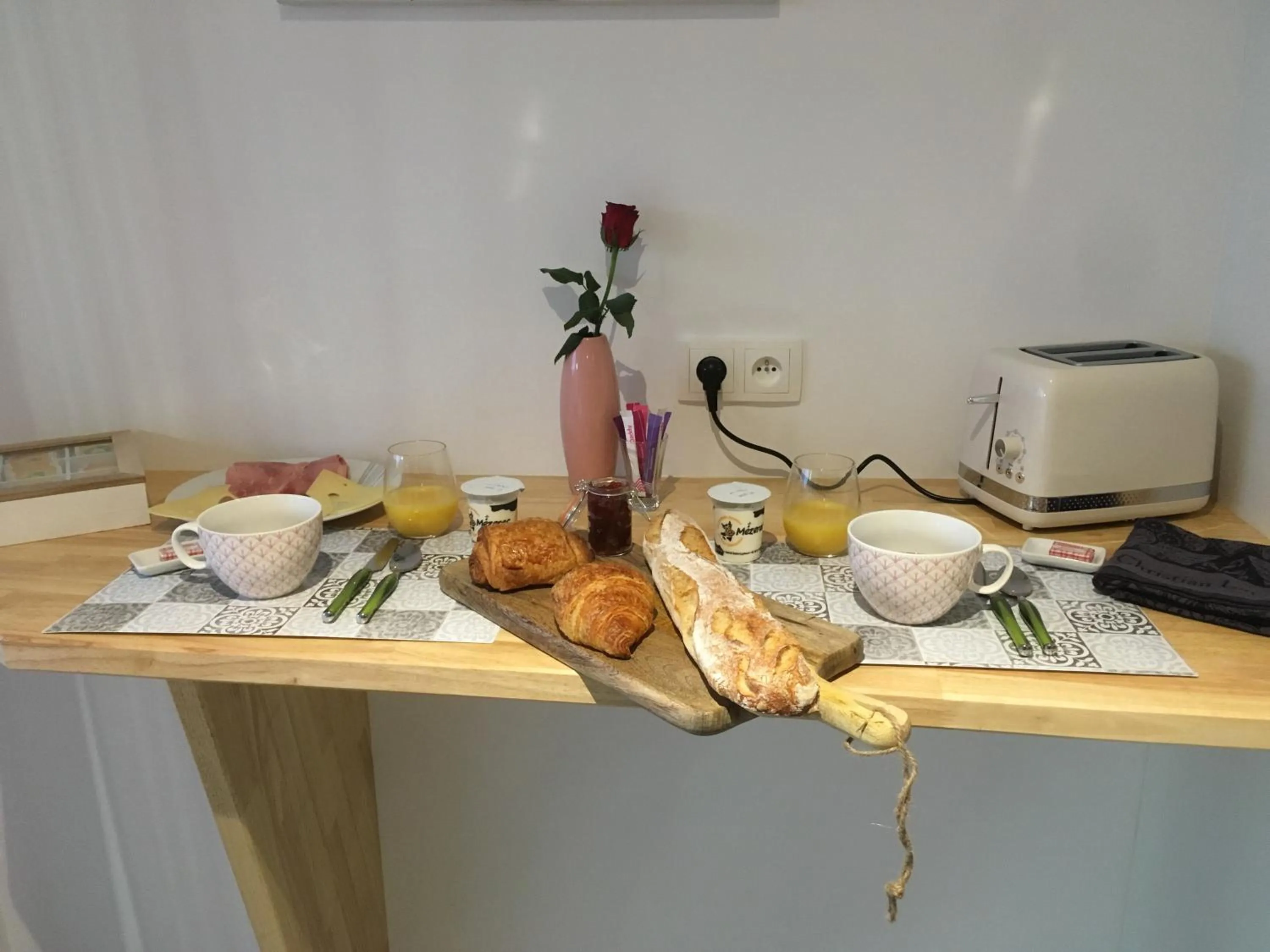 Breakfast in L'échappée Saline