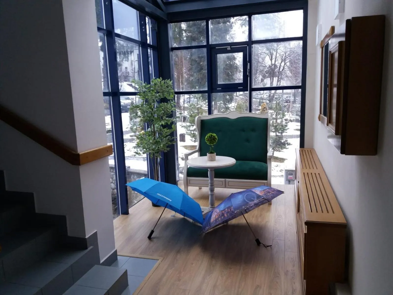 Seating area in Park Luxury Rooms