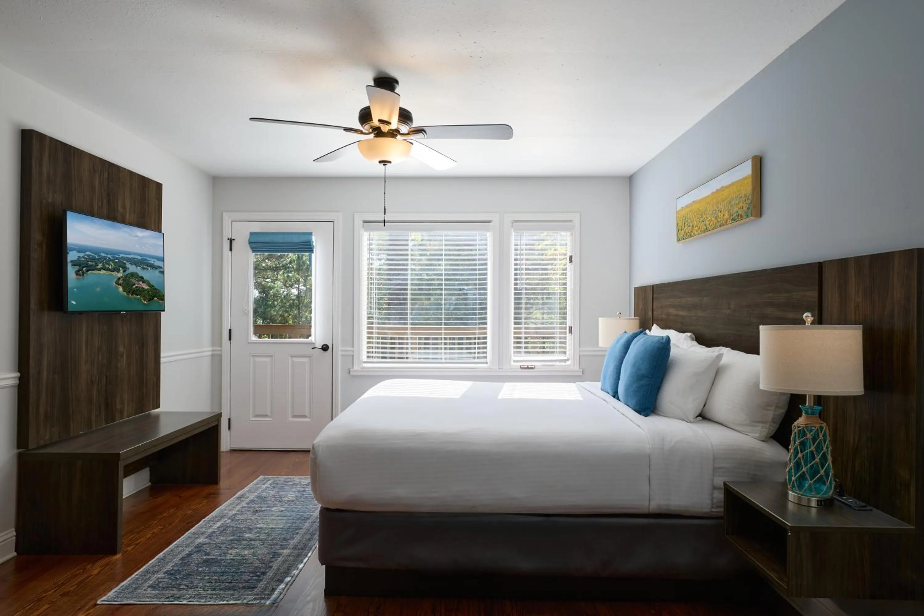 Bedroom, Bed in Lanier Islands Legacy Lodge