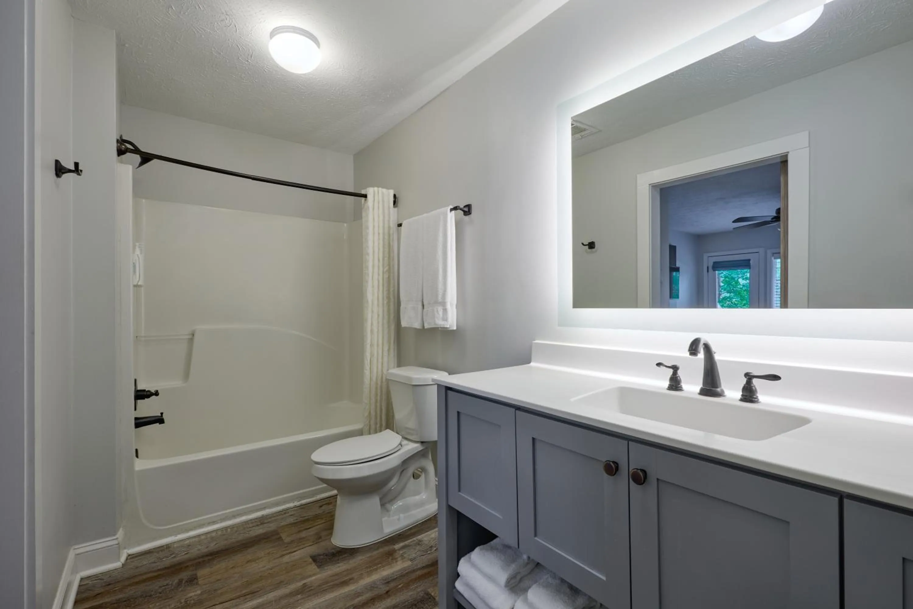 Bathroom in Lanier Islands Legacy Lodge