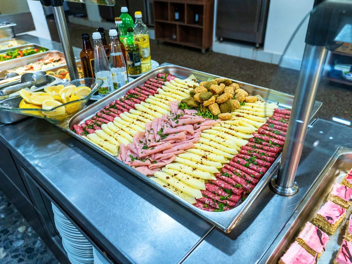 Food and drinks in Luz y Fuerza - All Inclusive