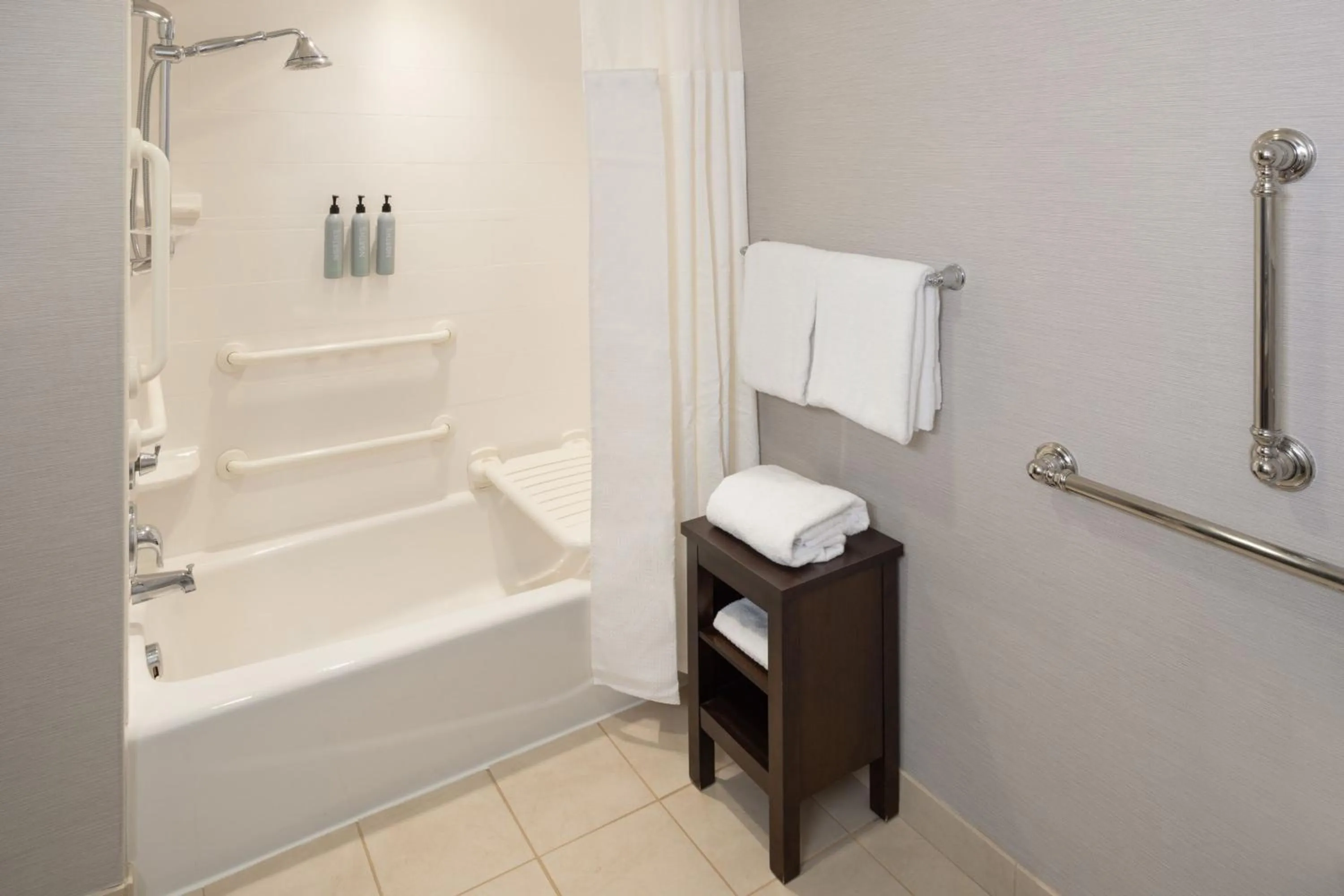 Bathroom in Courtyard by Marriott Glassboro Rowan University