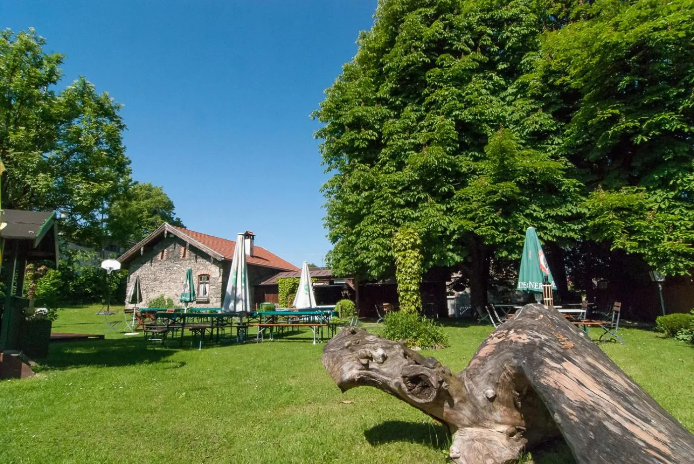 Property building in B-EATHOUSE Eventhotel & Gasthof zur Post