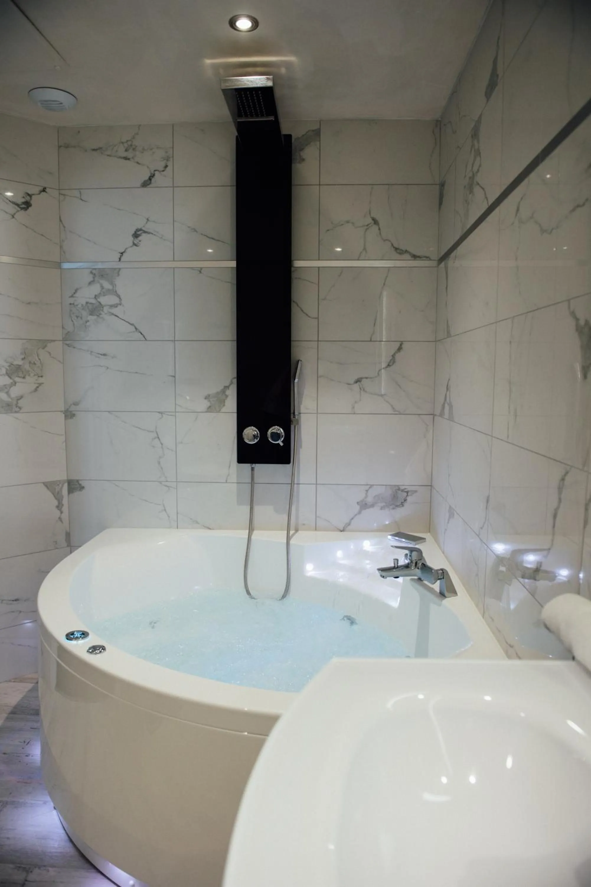 Hot Tub in Amirauté