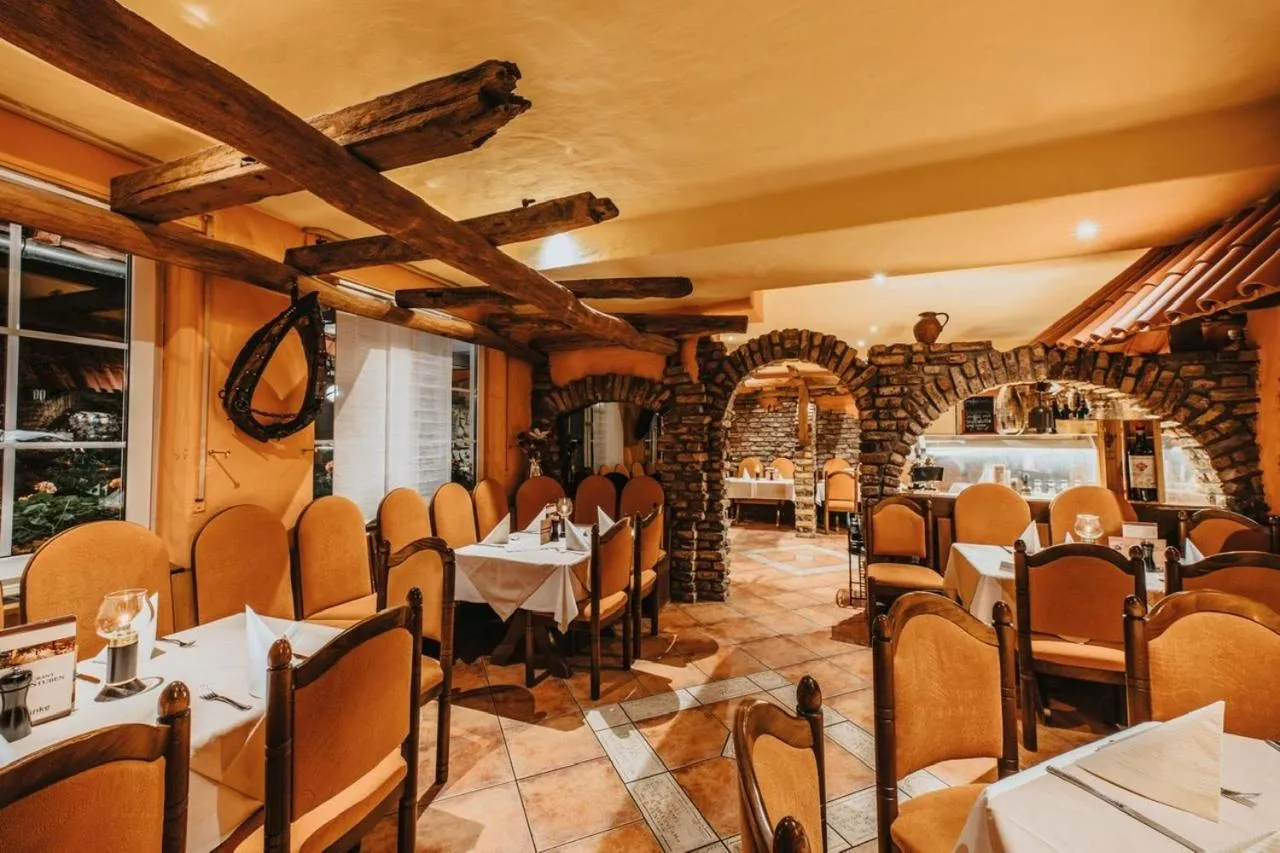 Restaurant/places to eat in Hotel Restaurant Adria Stuben Brühl