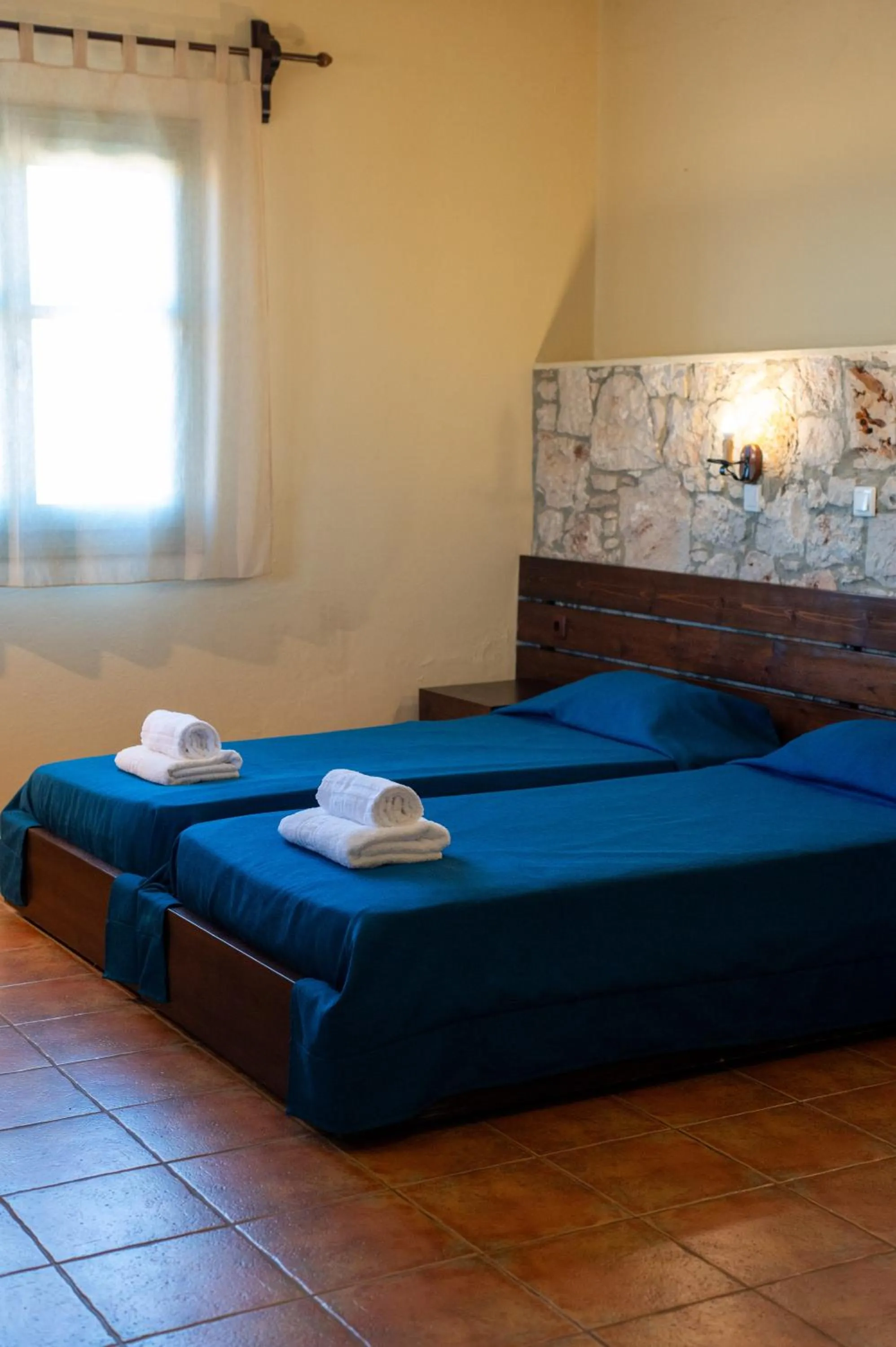 Bedroom, Bed in Mandilada Village