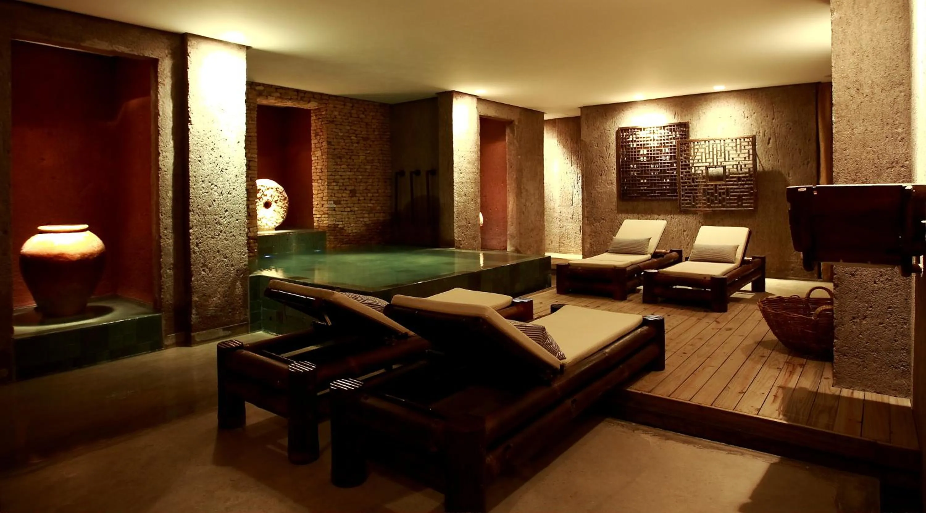 Spa and wellness centre/facilities in Kenoa Exclusive Beach Spa & Resort