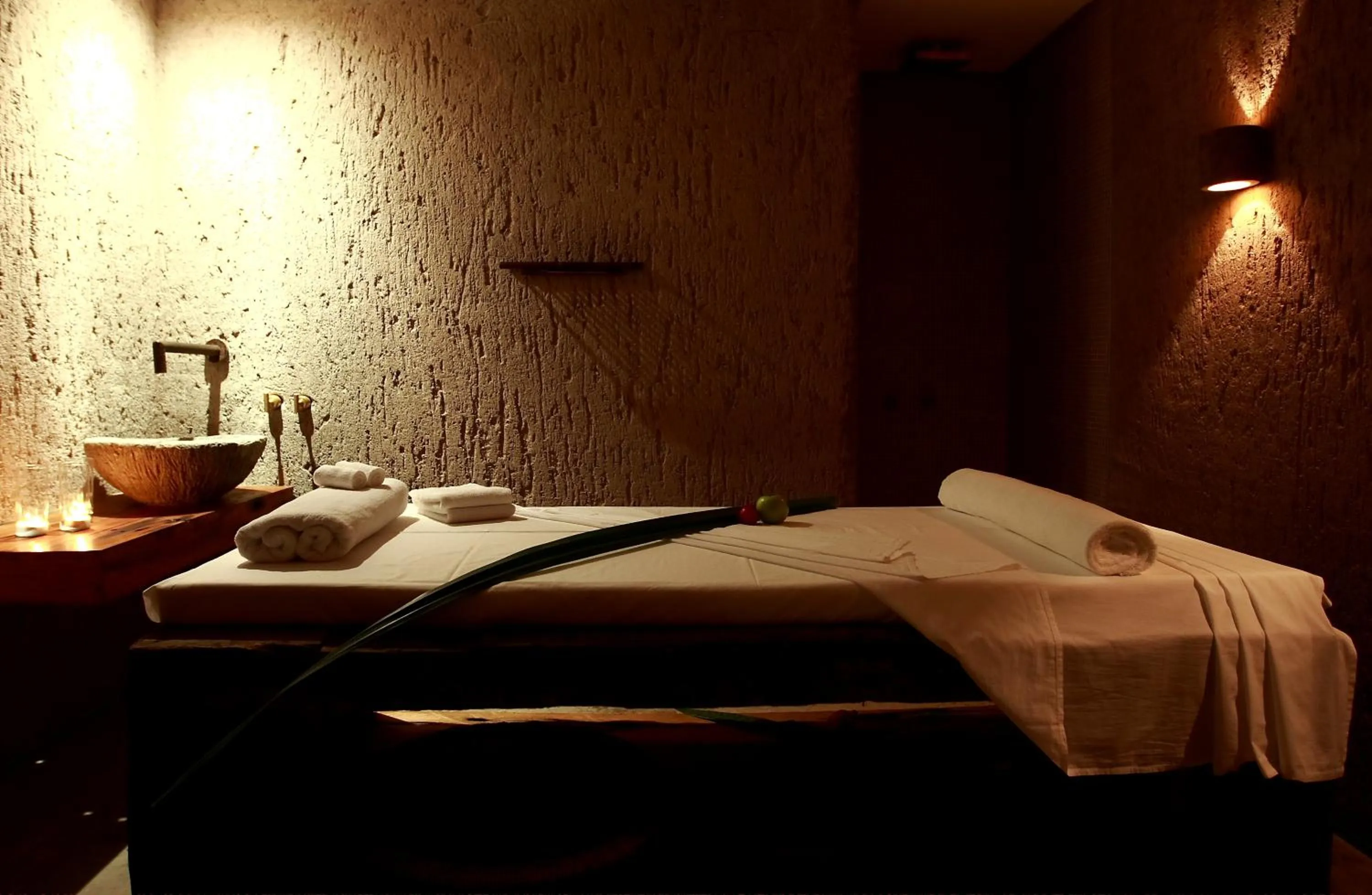 Spa and wellness centre/facilities in Kenoa Exclusive Beach Spa & Resort