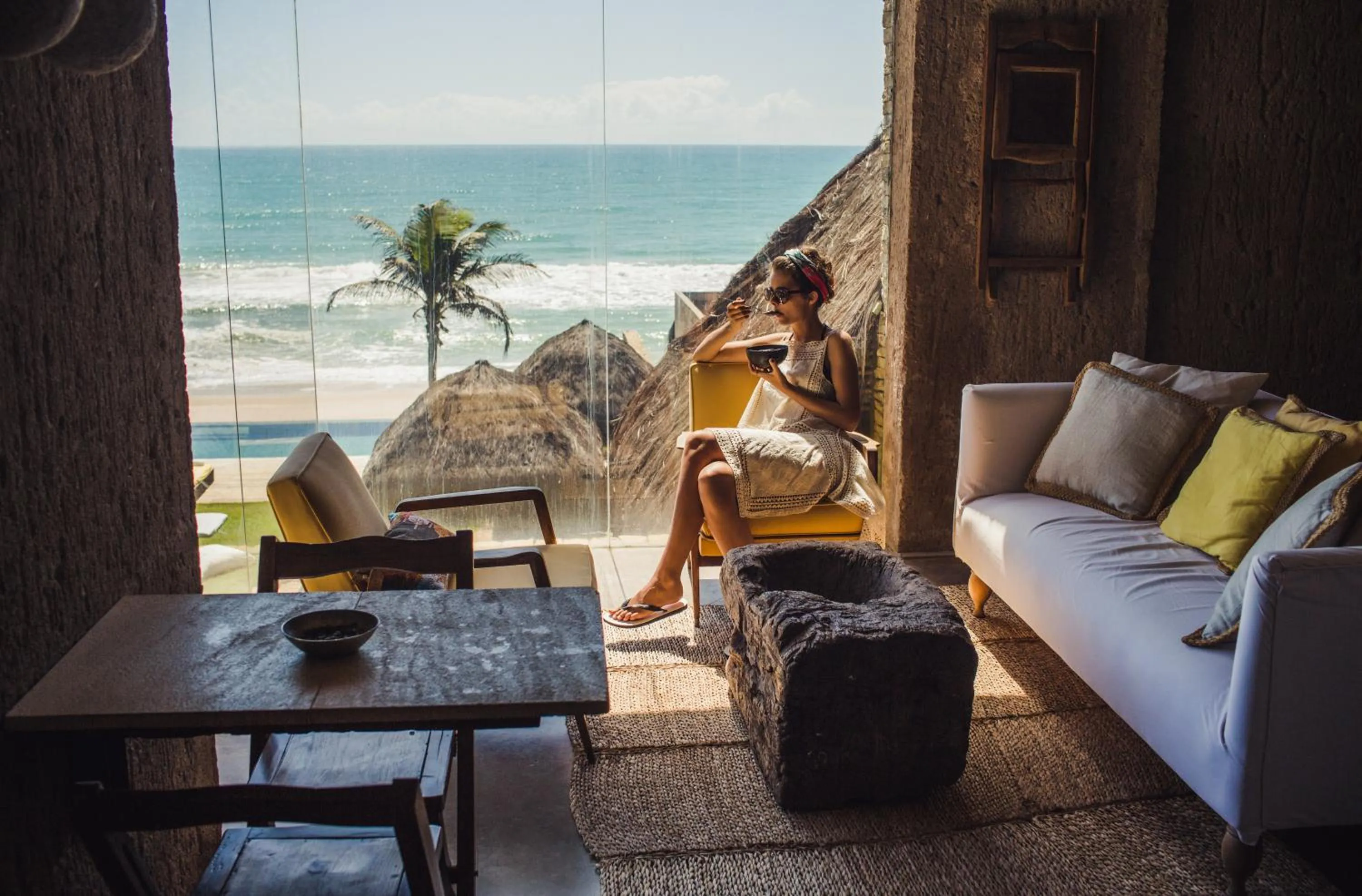 Lounge or bar in Kenoa Exclusive Beach Spa & Resort