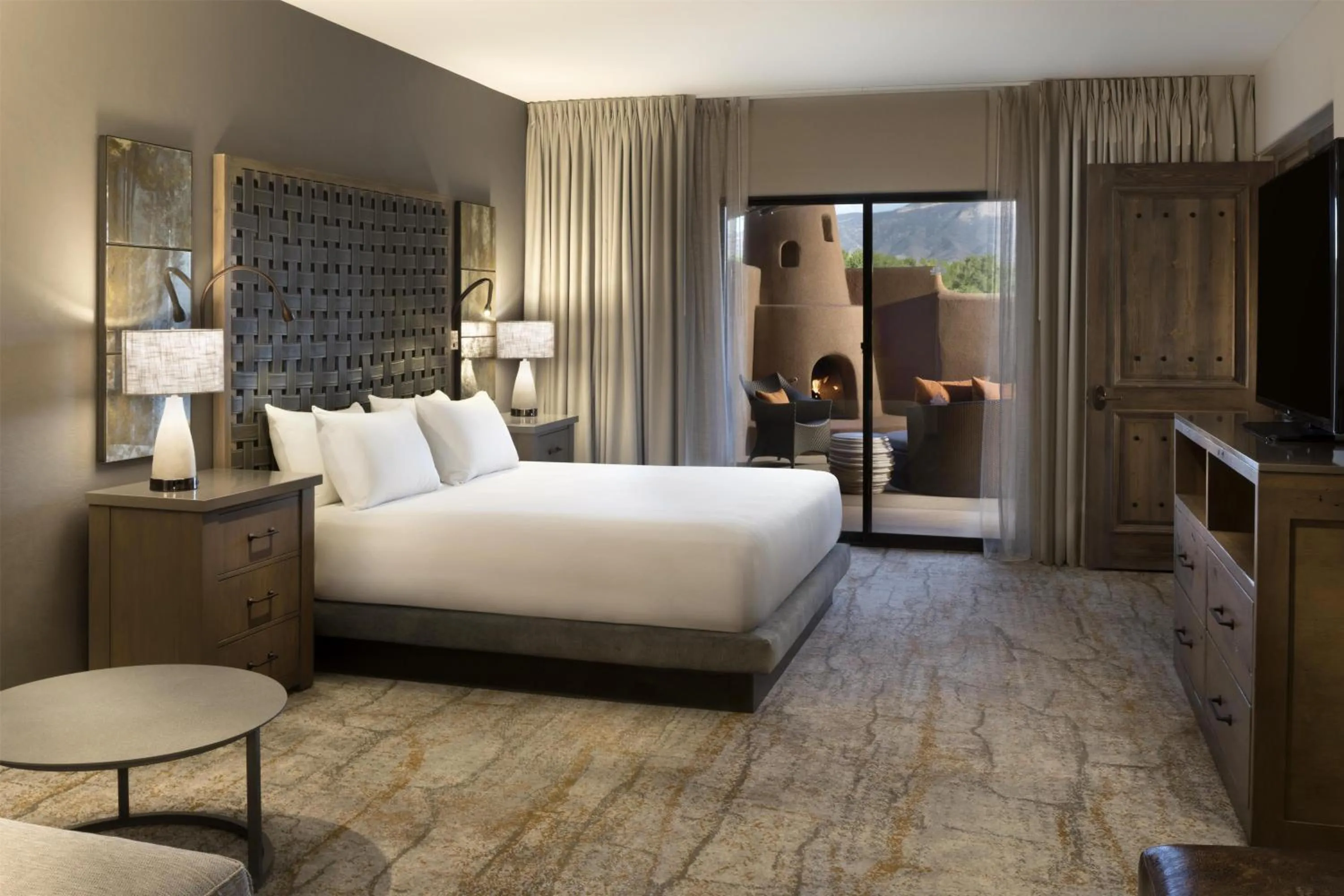 Photo of the whole room, Bed in Hyatt Regency Tamaya South Santa Fe