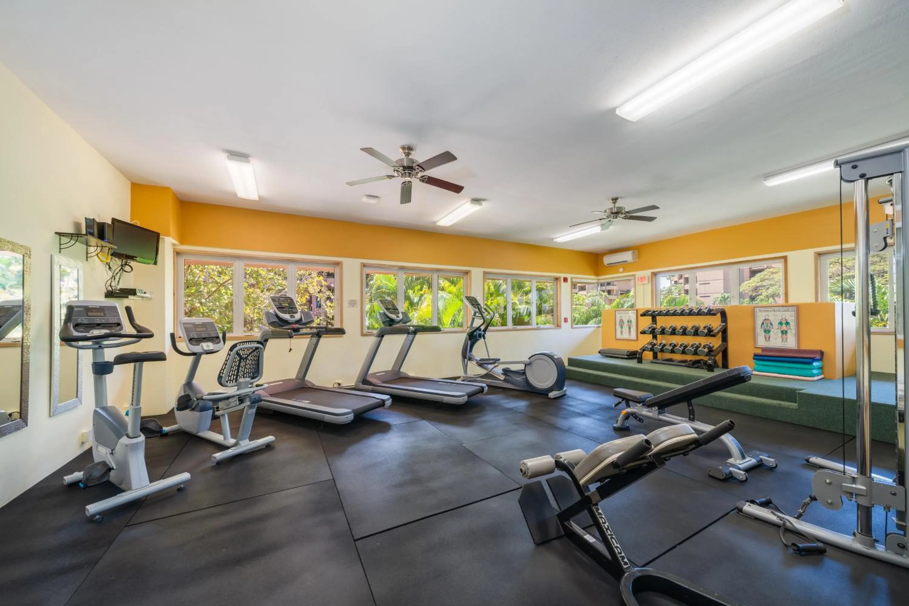 Fitness centre/facilities in Kahana Falls Resort
