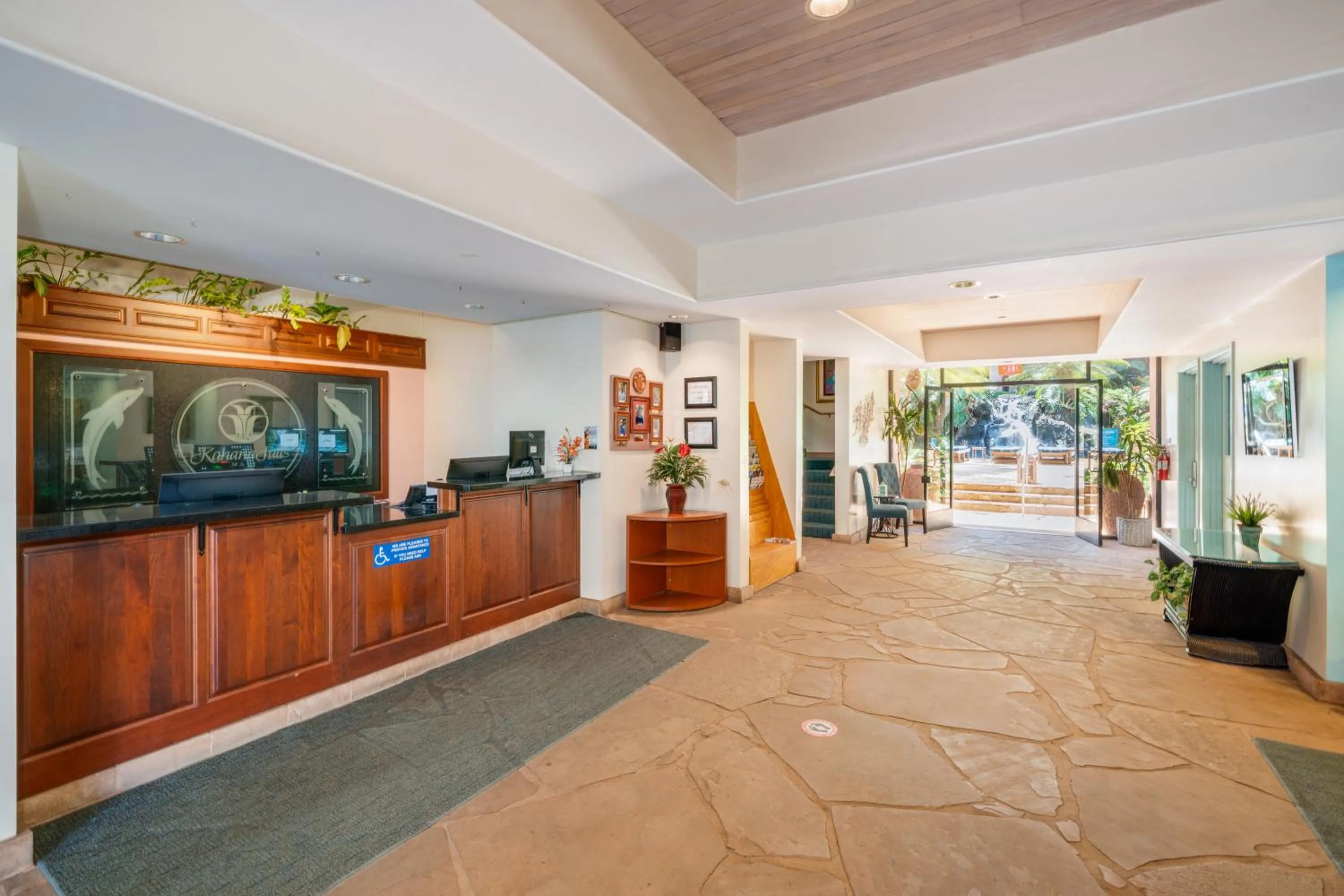 Lobby or reception in Kahana Falls Resort