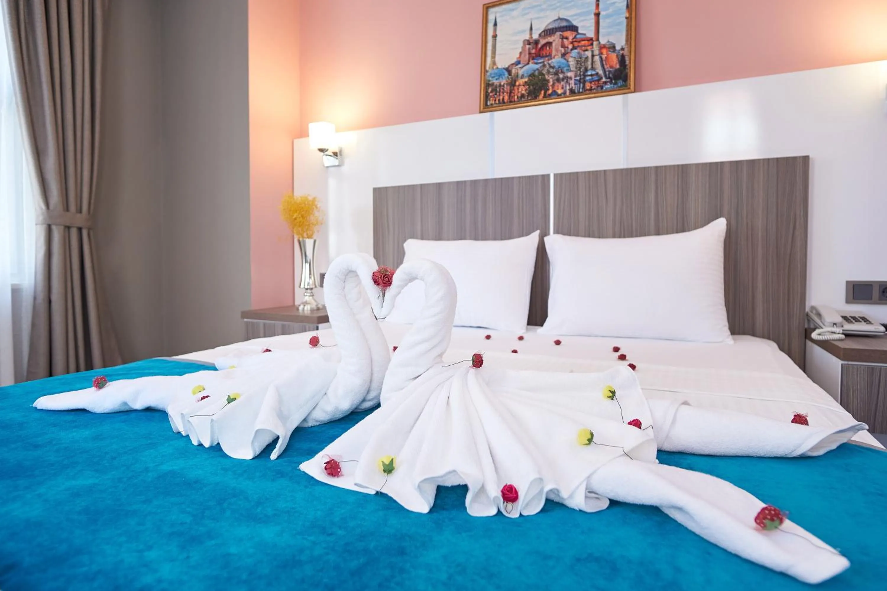 Bed in Renzo Hotel - Special Category