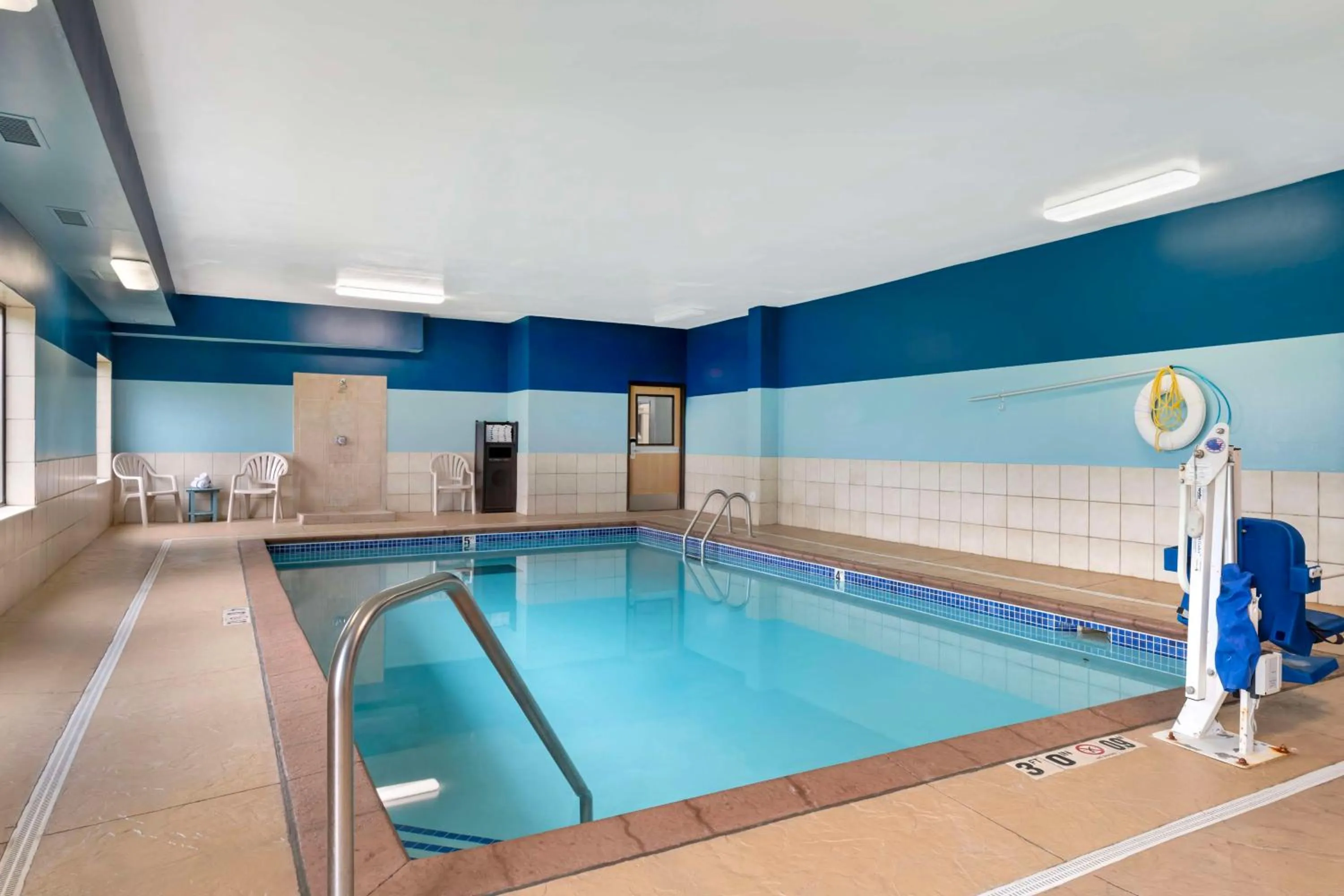 Pool view in Best Western Plus Albert Lea I-90/I-35 Hotel