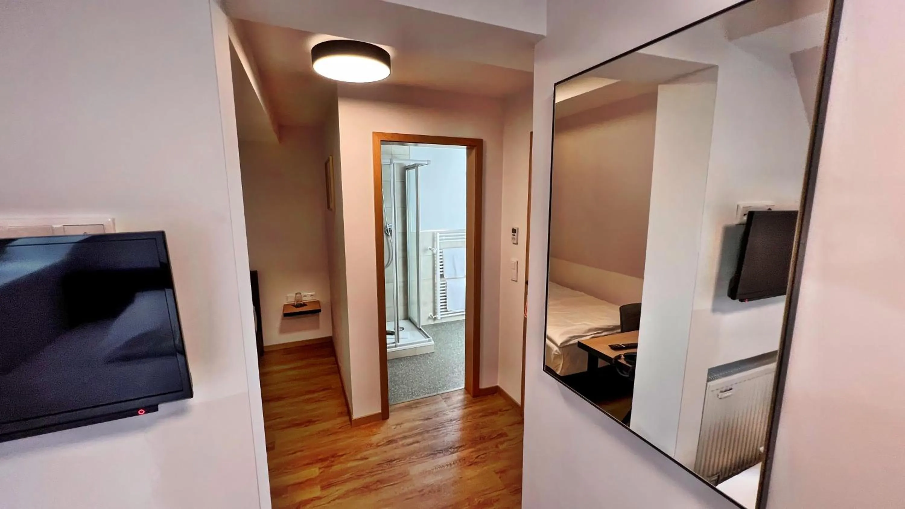 Photo of the whole room in Hotel Zu den Drei Kronen