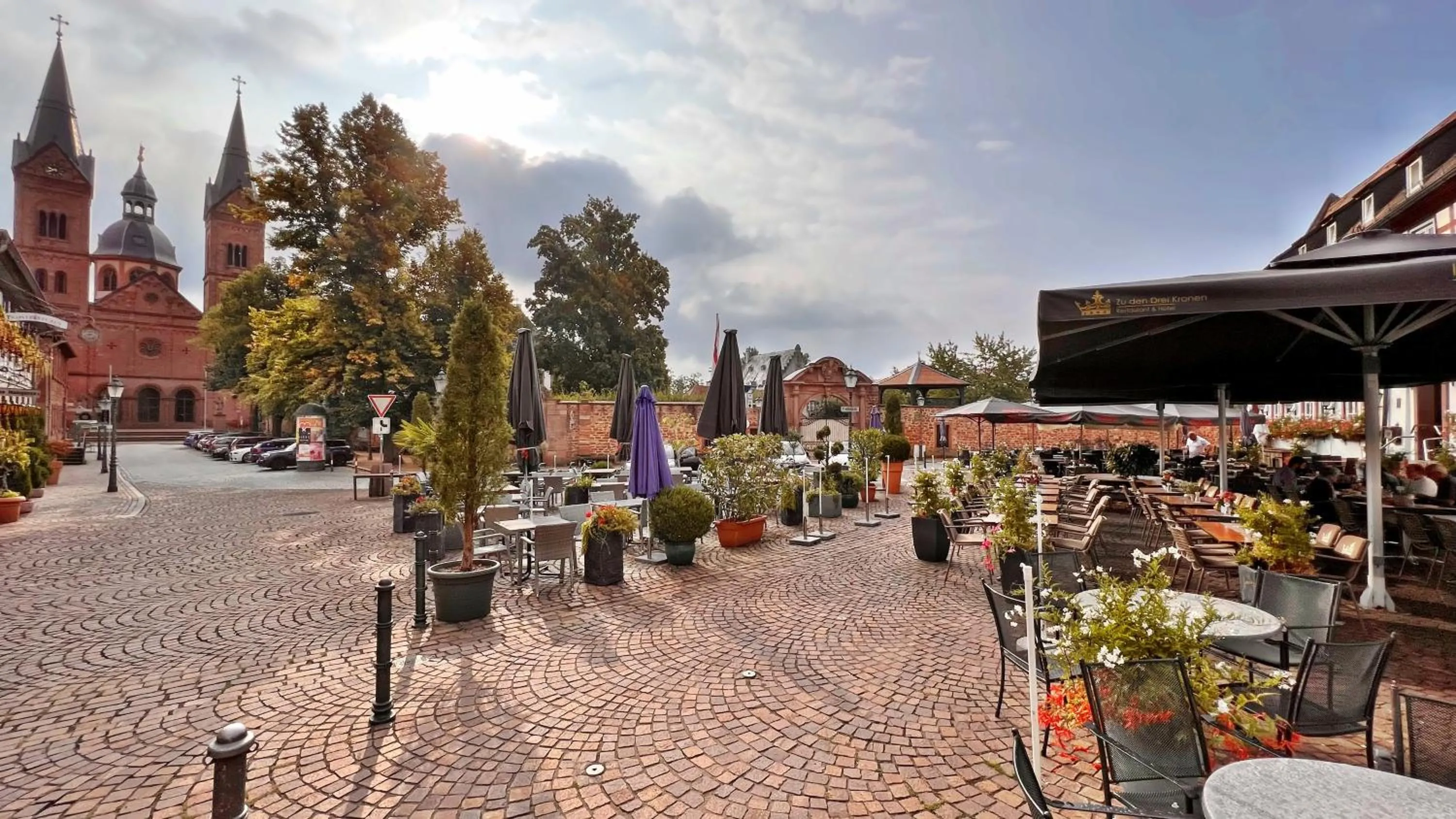 Property building in Hotel Zu den Drei Kronen