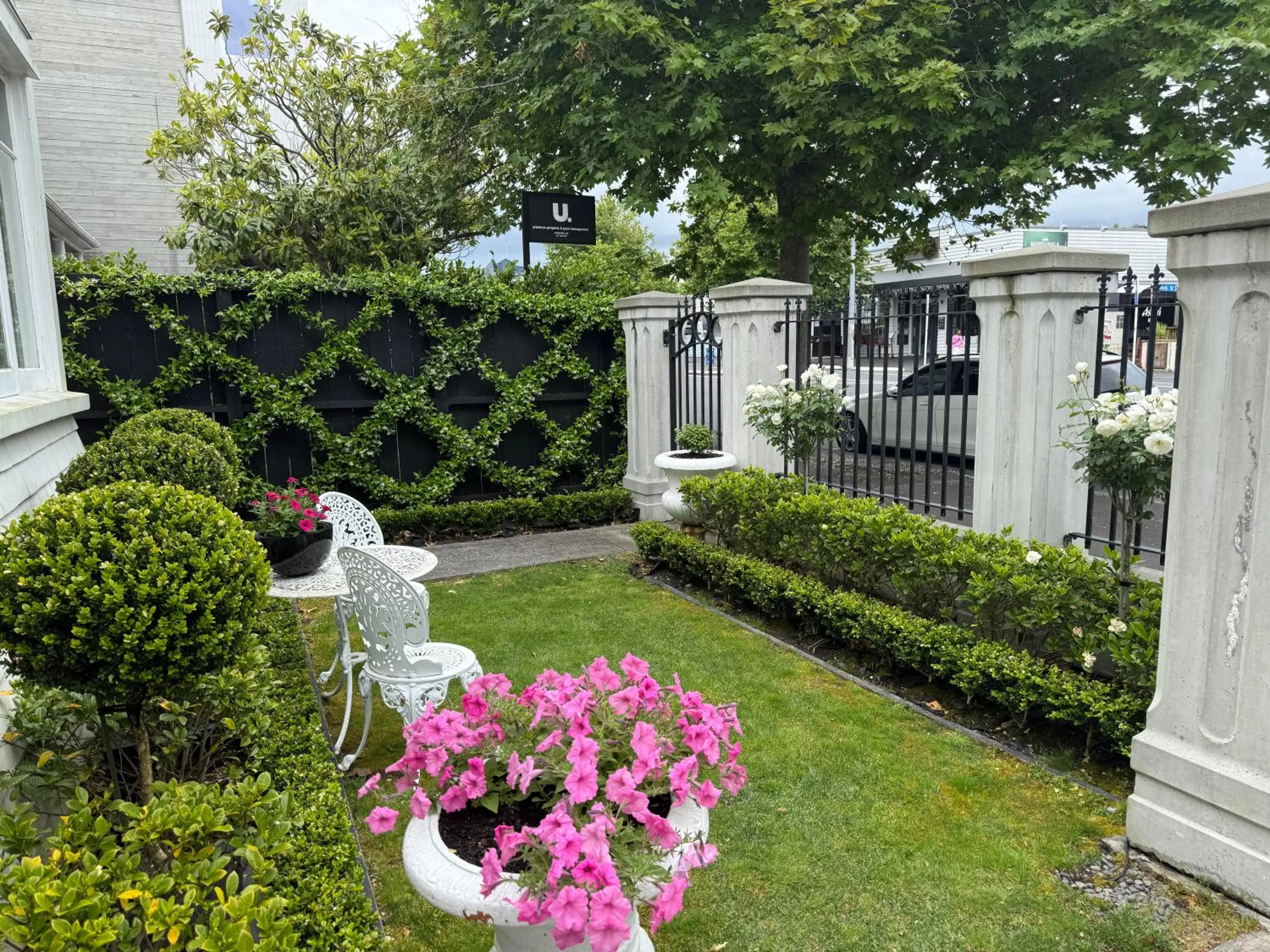 Garden in Ponsonby Manor