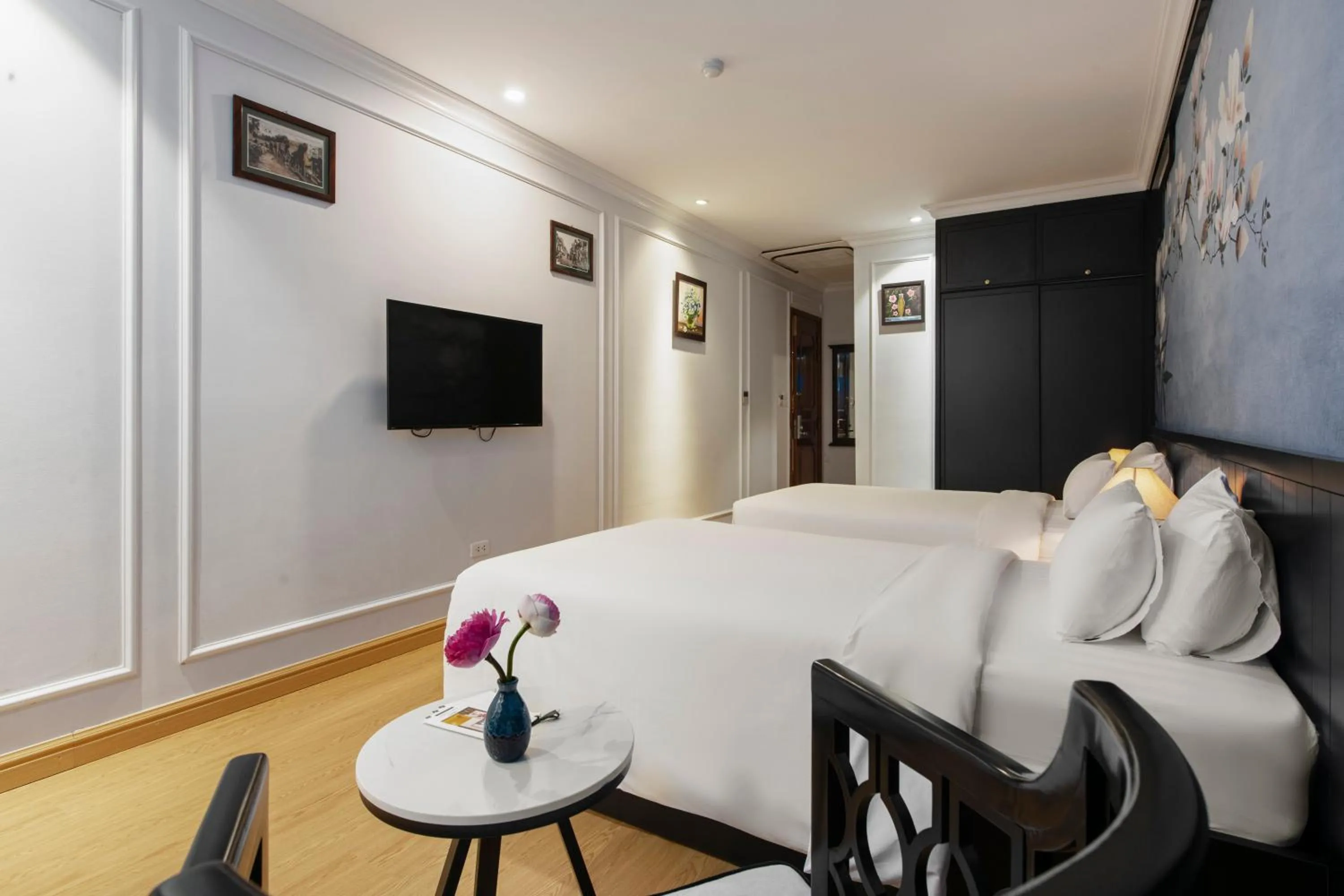 Bed in San Premium Hotel