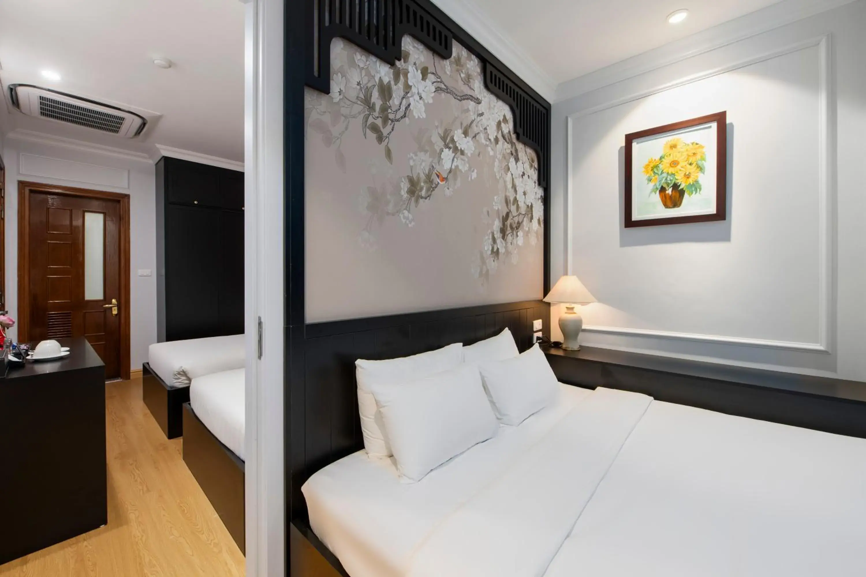 Family Connecting Room in San Premium Hotel Family Connecting Room in San Premium Hotel