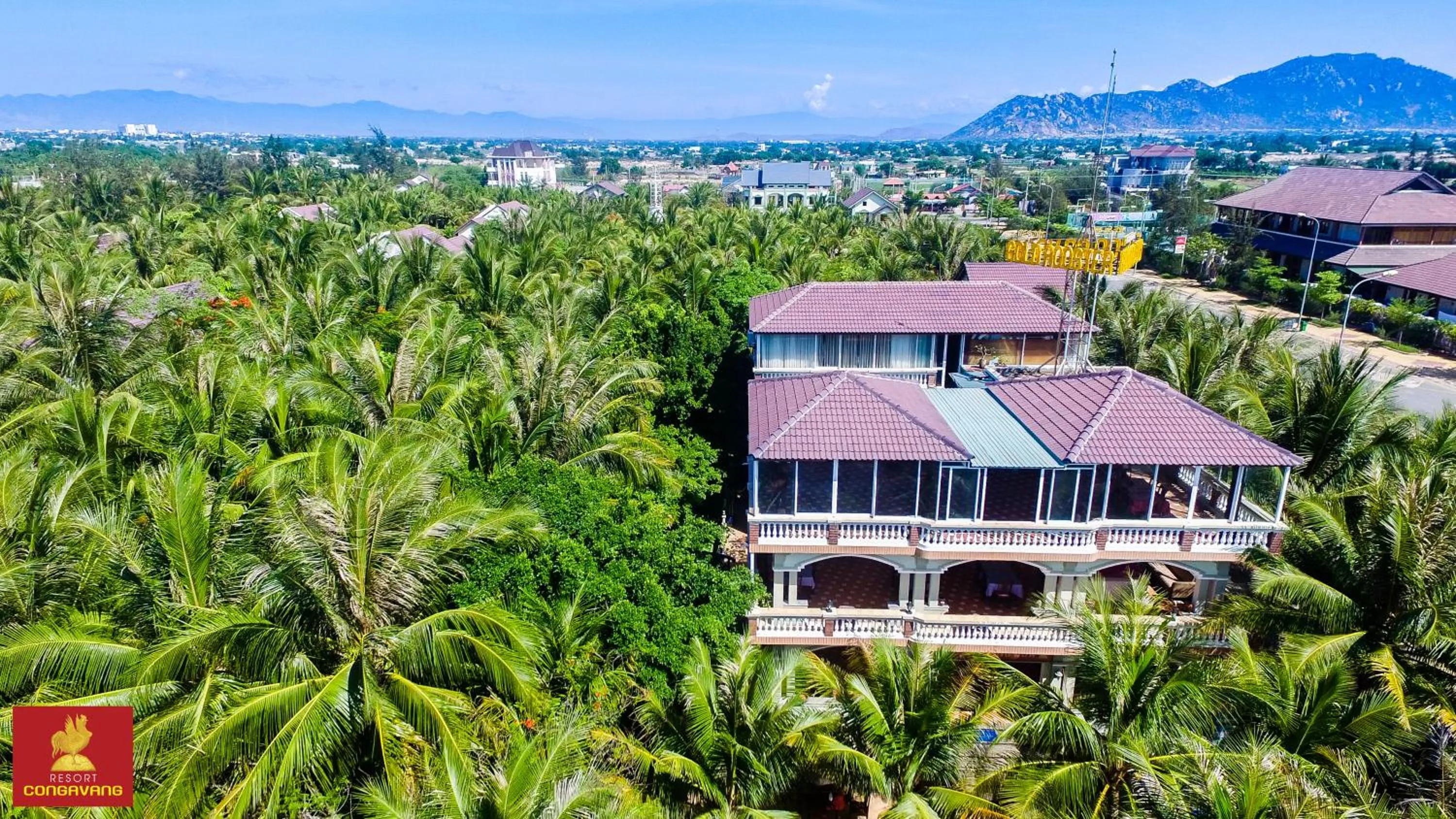 Restaurant/places to eat in Gold Rooster Resort